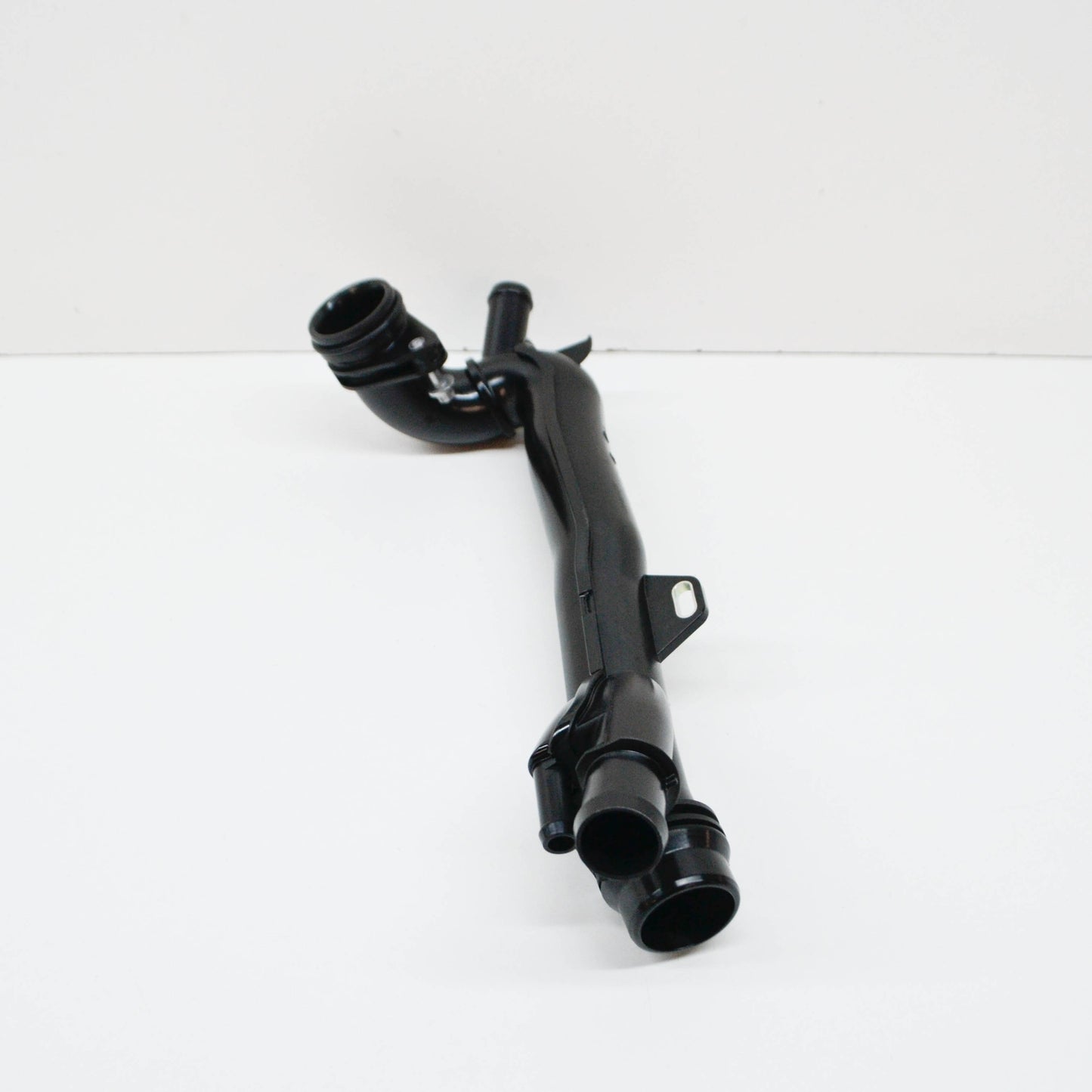 NEW MERCEDES-BENZ CLS C257 COOLANT LINE A2642008600 ORIGINAL