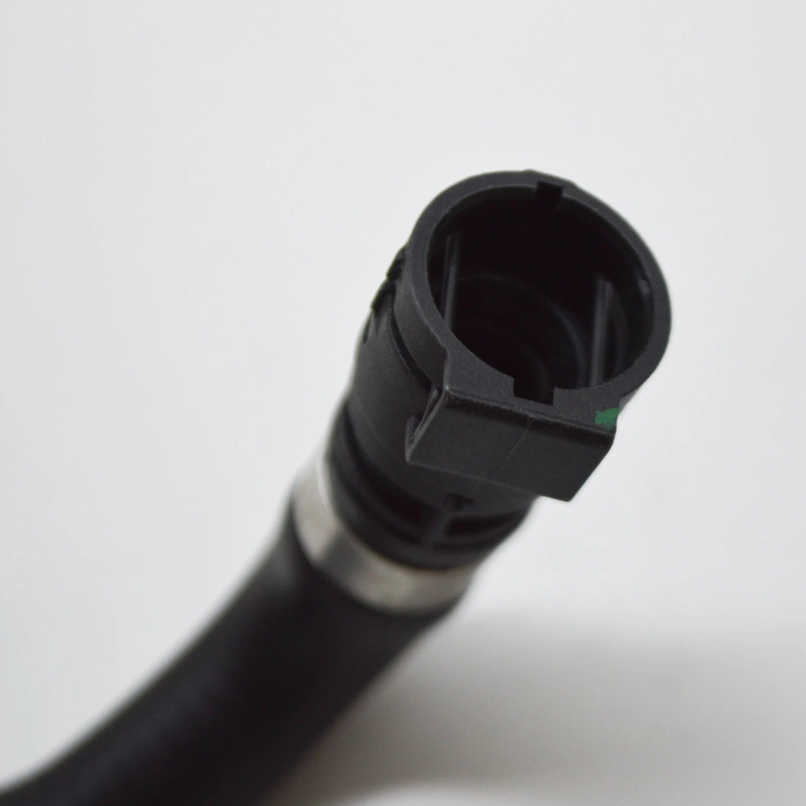 NEW MERCEDES-BENZ C W205 AMG C 63 COOLANT HOSE PIPE A1772005600 2018 ORIGINAL