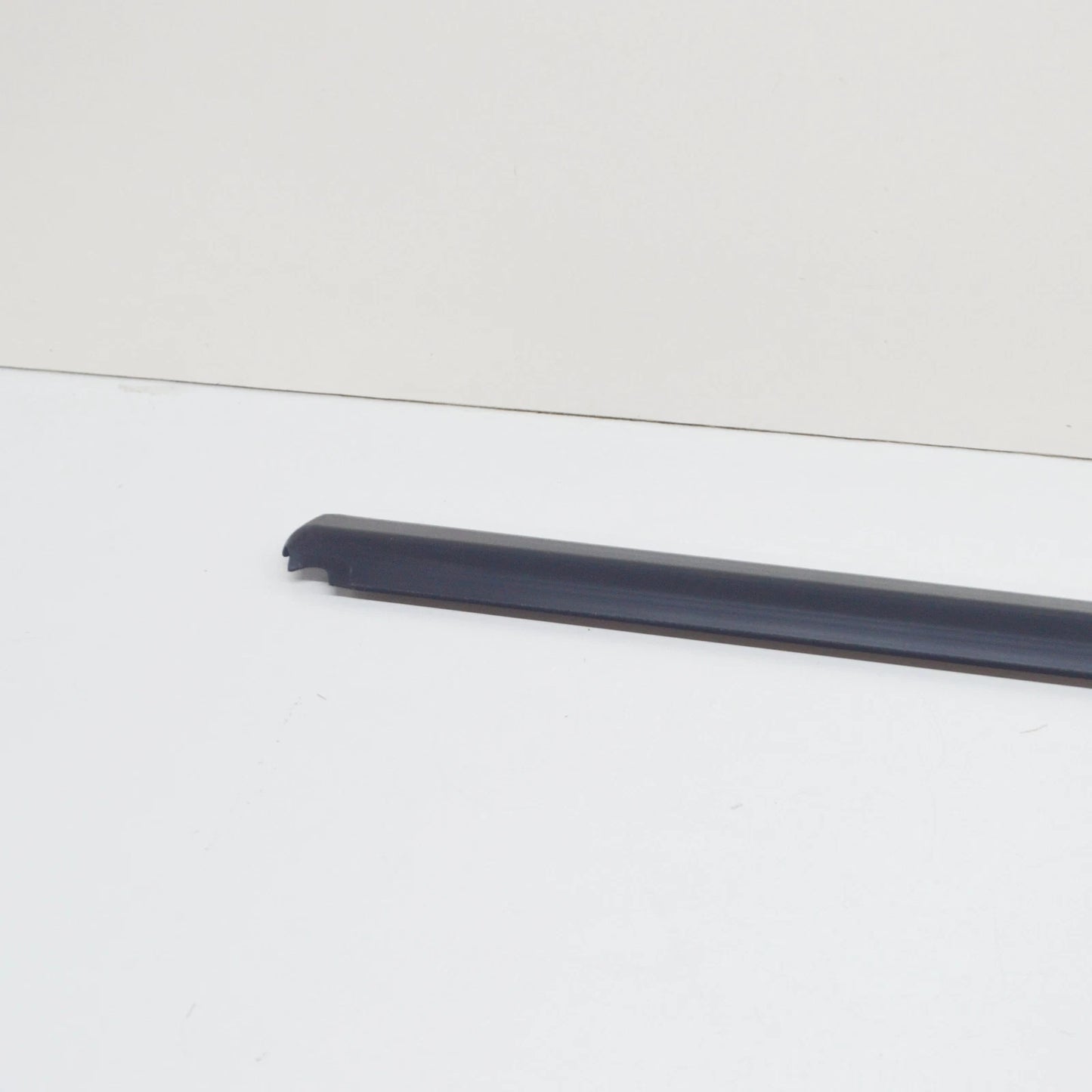 NEW MB VITO W639 FRONT LEFT DOOR WINDOW OUTSIDE SEALING RAIL A6397200424