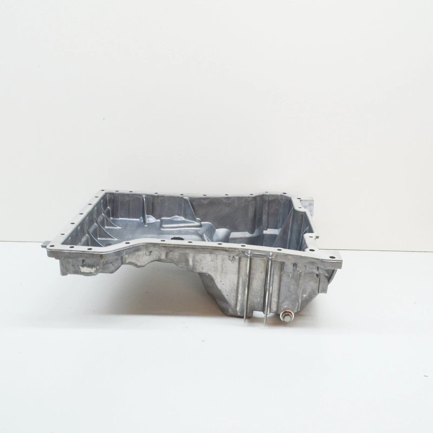 NEW MERCEDES-BENZ C W204 CRANKCASE OIL PAN A2710101013