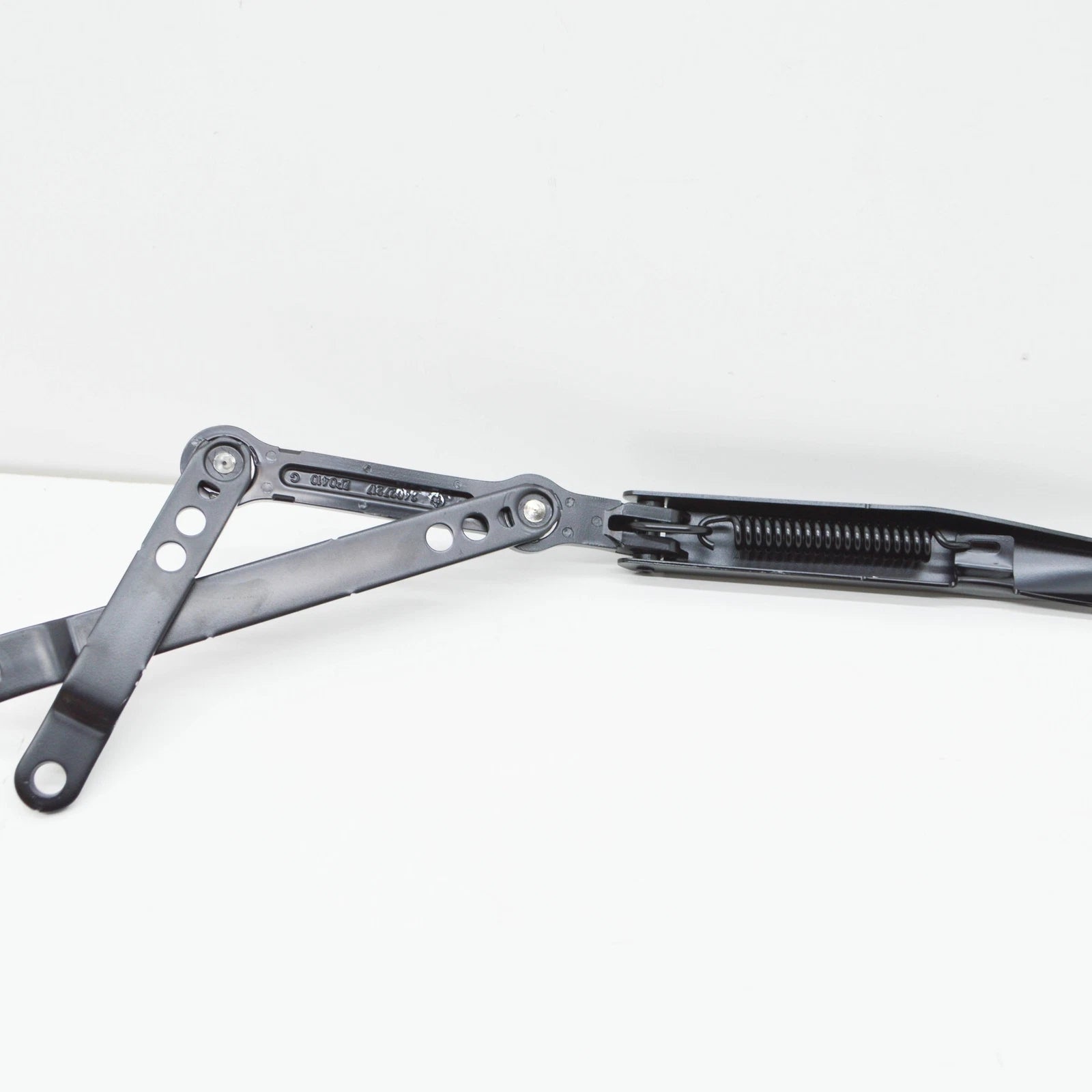 NEW MERCEDES-BENZ GL-CLASS X166 FRONT RIGHT WIPER ARM A1668200944 2015 ORIGINAL