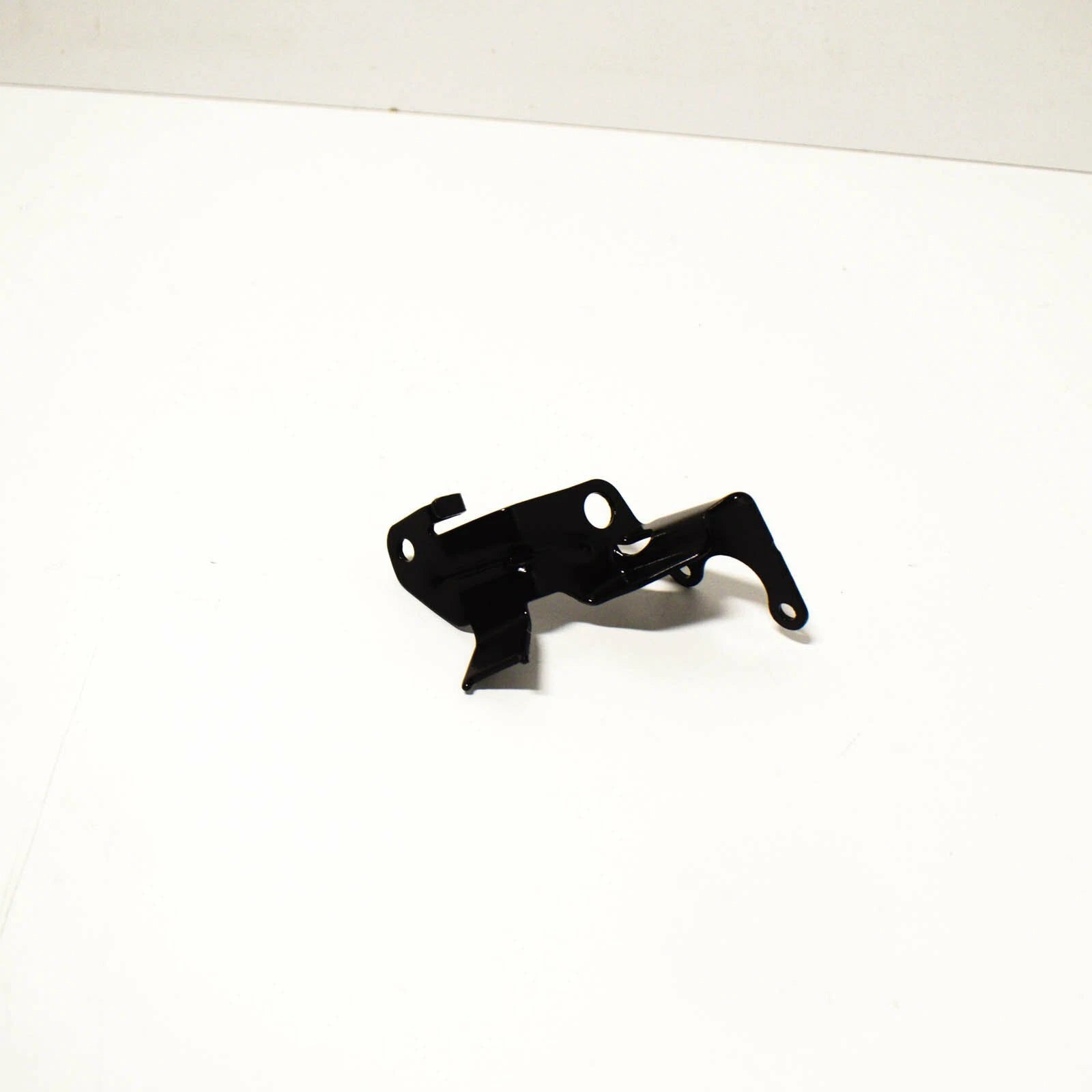 NEW BMW 2 ACTIVE TOURER F45 FRONT LEVEL SENSOR BRACKET 37146872824 ORIGINAL