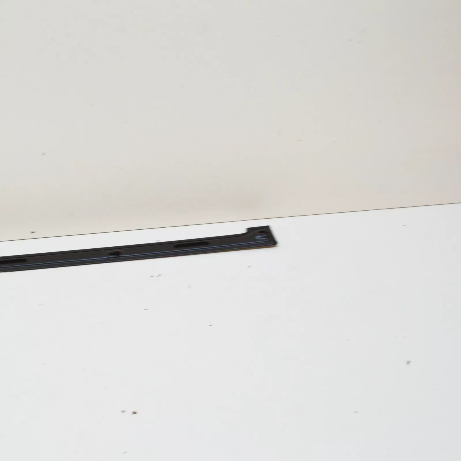 NEW VW CADDY MK3 LEFT SLIDING DOOR RAIL COVER 2K0843795B