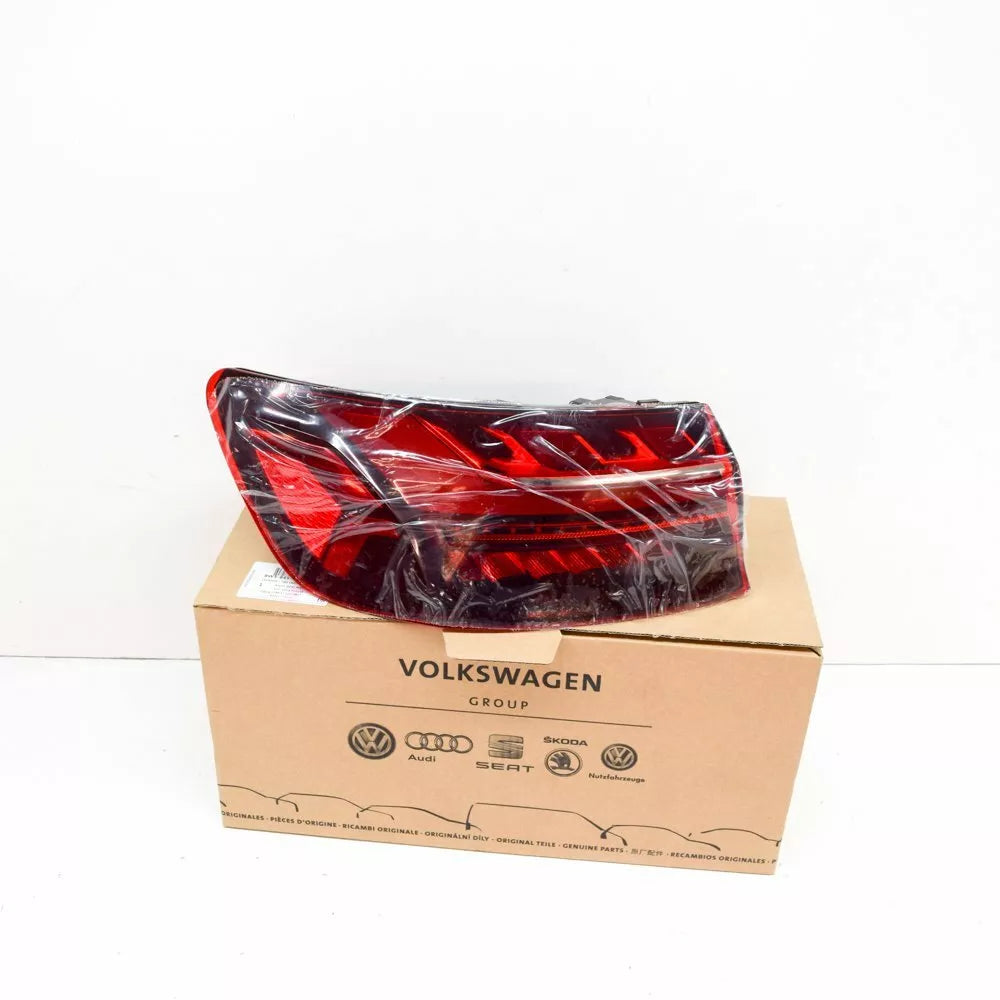 NEW AUDI A4 B9 SALOON REAR LEFT TAILLIGHT 8W5945091AC 2020 ORIGINAL