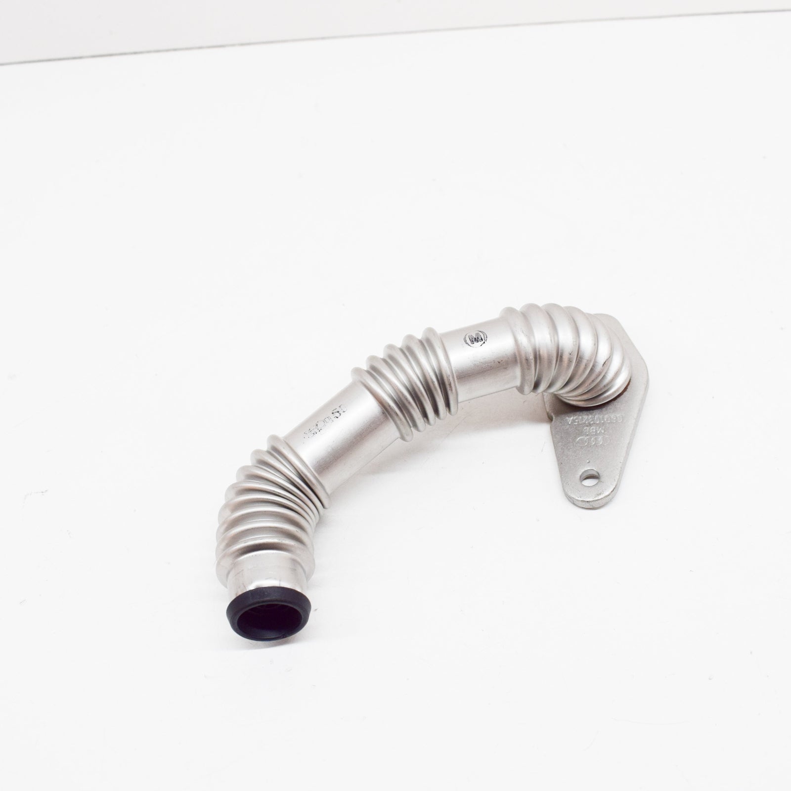 NEW AUDI A6 4F C6 ENGINE BREATHER LINE 06D103215A ORIGINAL