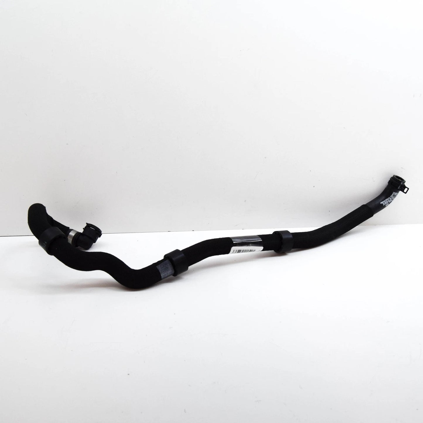 NEW MB E W212 AMG ENGINE TO LOW-TEMPERATURE COOLER HOSE A2185010282 ORIGINAL