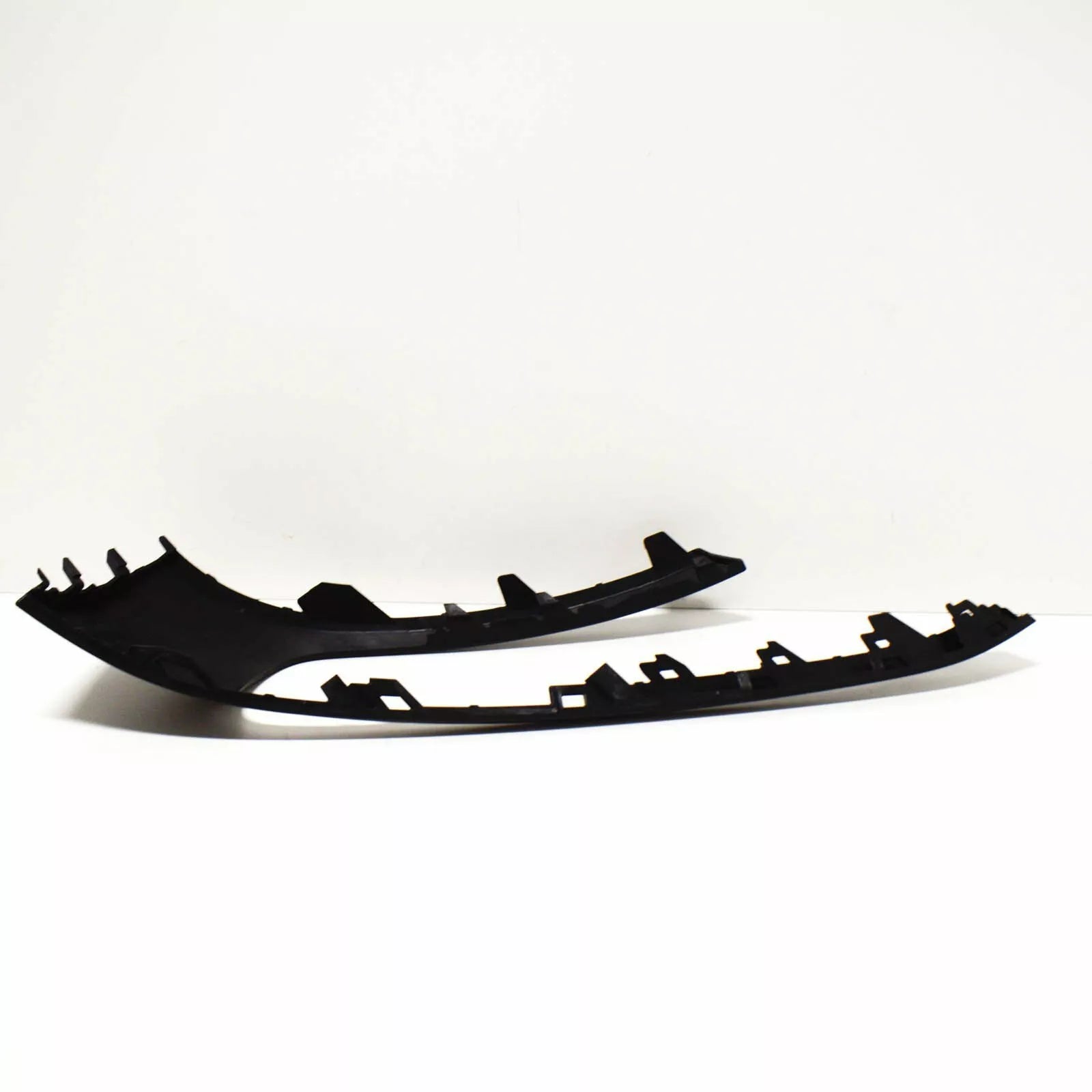 NEW VOLKSWAGEN TOUAREG 7P FRONT RIGHT FOG LIGHT TRIM 7P6807490F9B9