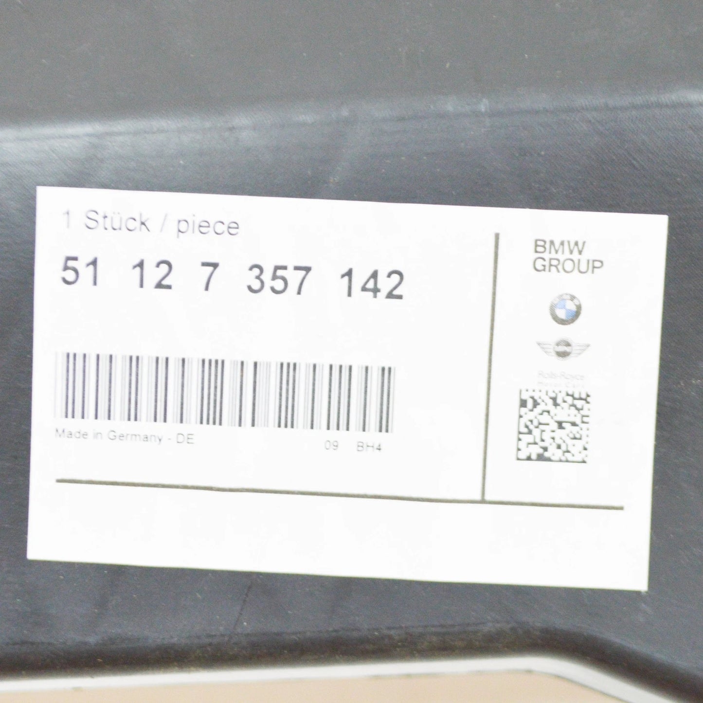 NEW BMW 7 G11 REAR BUMPER ADAPTER 51127357142 7357142 ORIGINAL