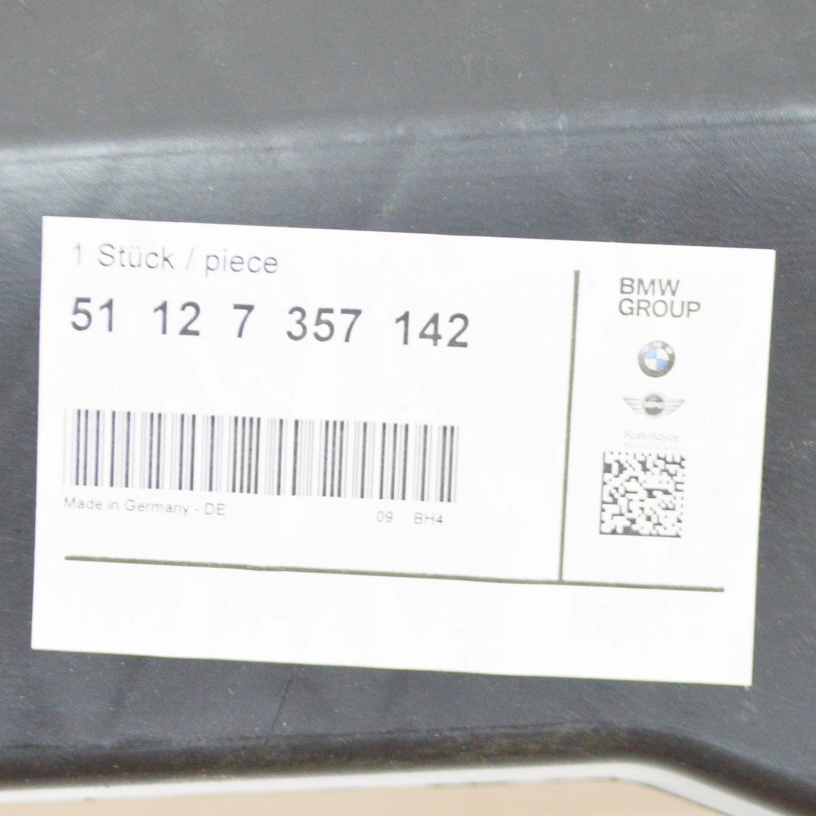 NEW BMW 7 G11 REAR BUMPER ADAPTER 51127357142 7357142 ORIGINAL