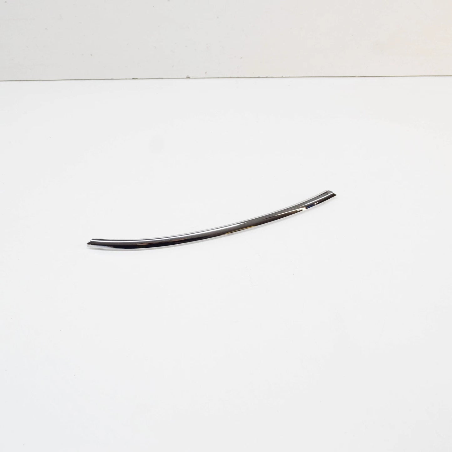 NEW BMW 7 G11 FRONT RIGHT OUTSIDE DOOR HANDLE TRIM 51215A06744 5A06744 ORIGINAL