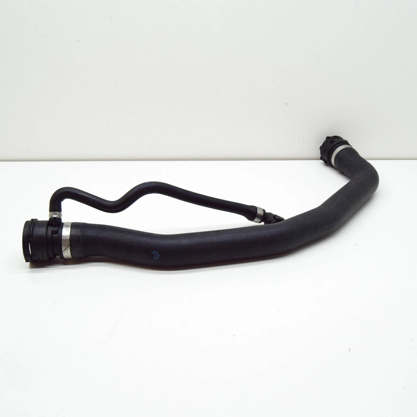 NEW BMW E65 E66 SEDAN RADIATOR COOLING SYSTEM WATER HOSE 2249459 17122249459