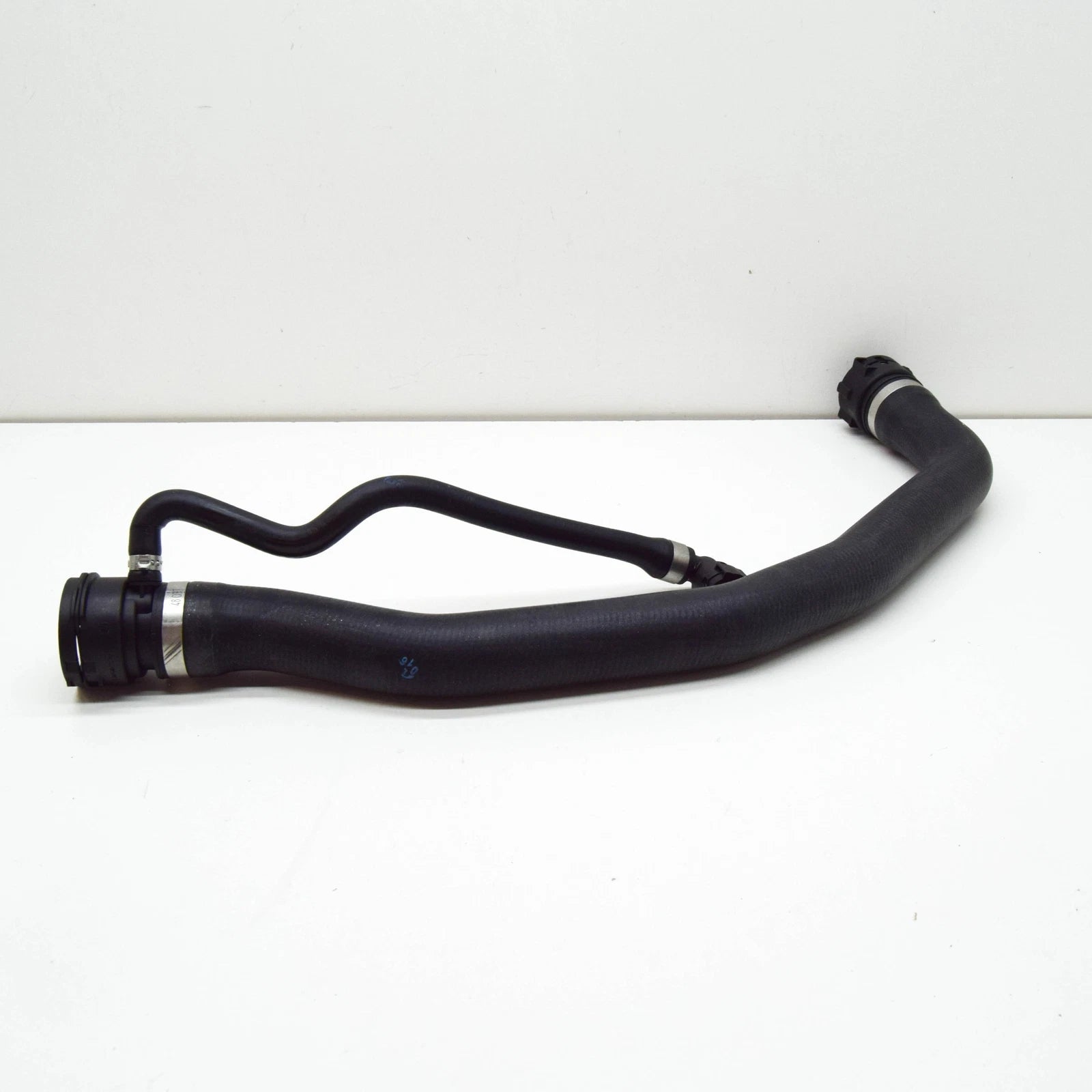 NEW BMW E65 E66 SEDAN RADIATOR COOLING SYSTEM WATER HOSE 2249459 17122249459