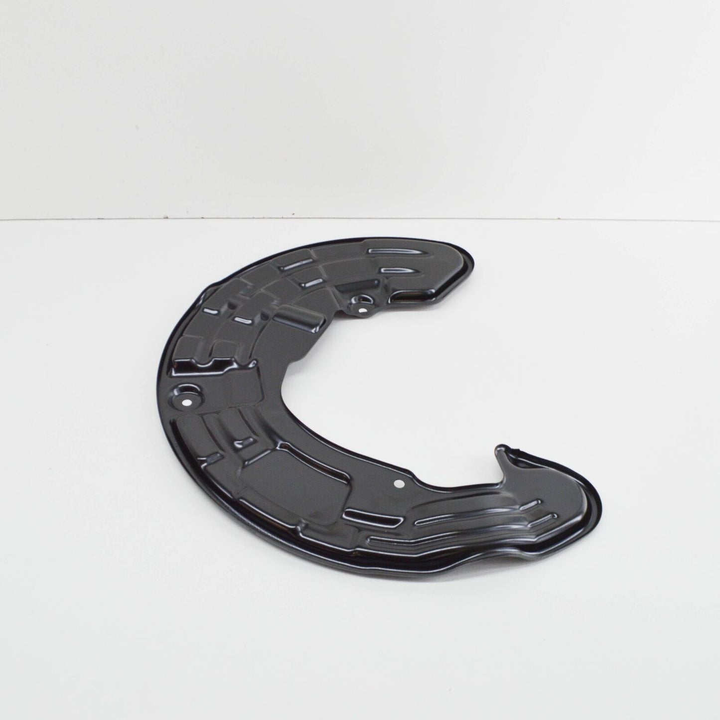 NEW MERCEDES-BENZ A W176 FRONT RIGHT BRAKE DISC DUST SHIELD A1764210620 ORIGINAL