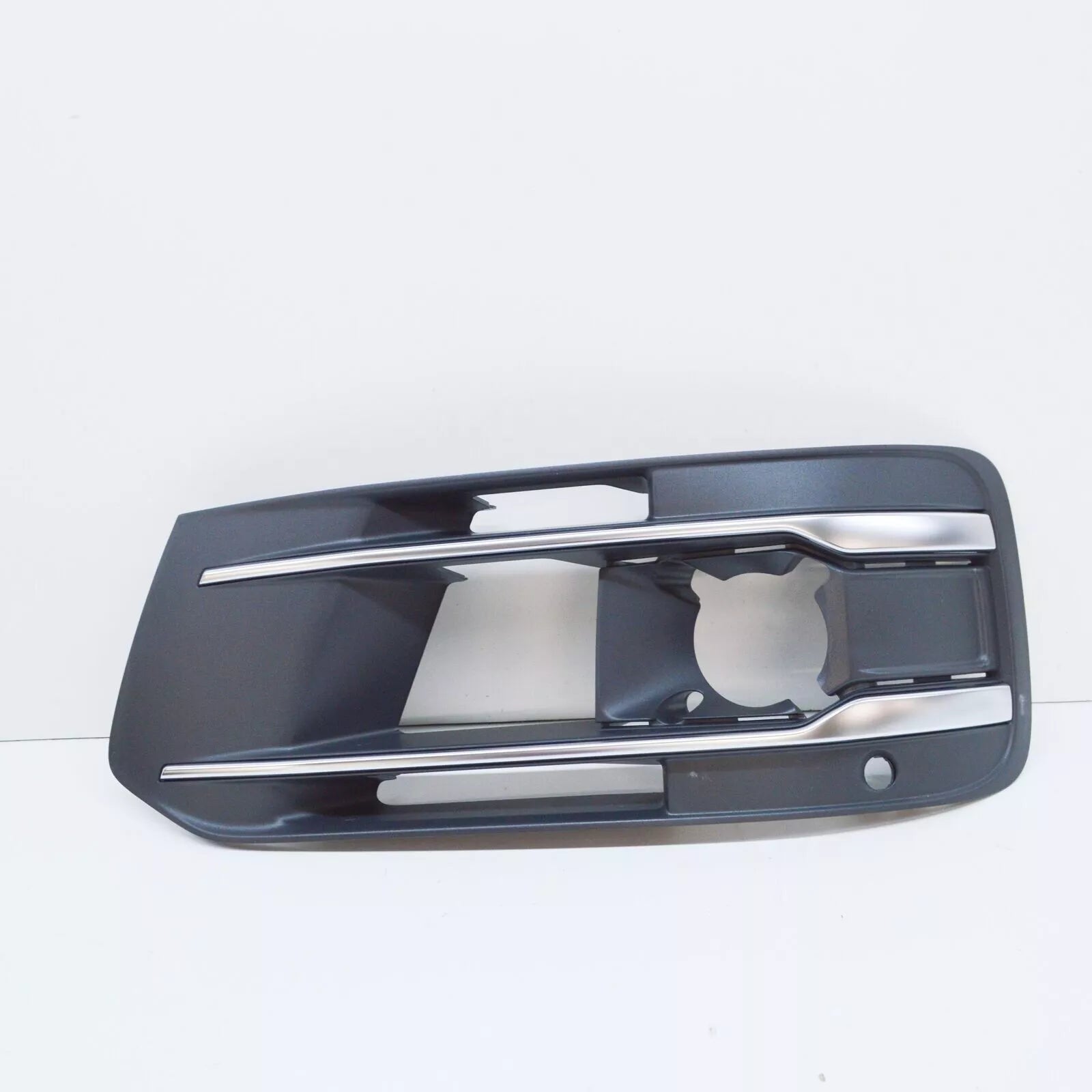 NEW AUDI Q7 4M FRONT BUMPER LEFT GRILLE 4M0807681AA4W3 GENUINE