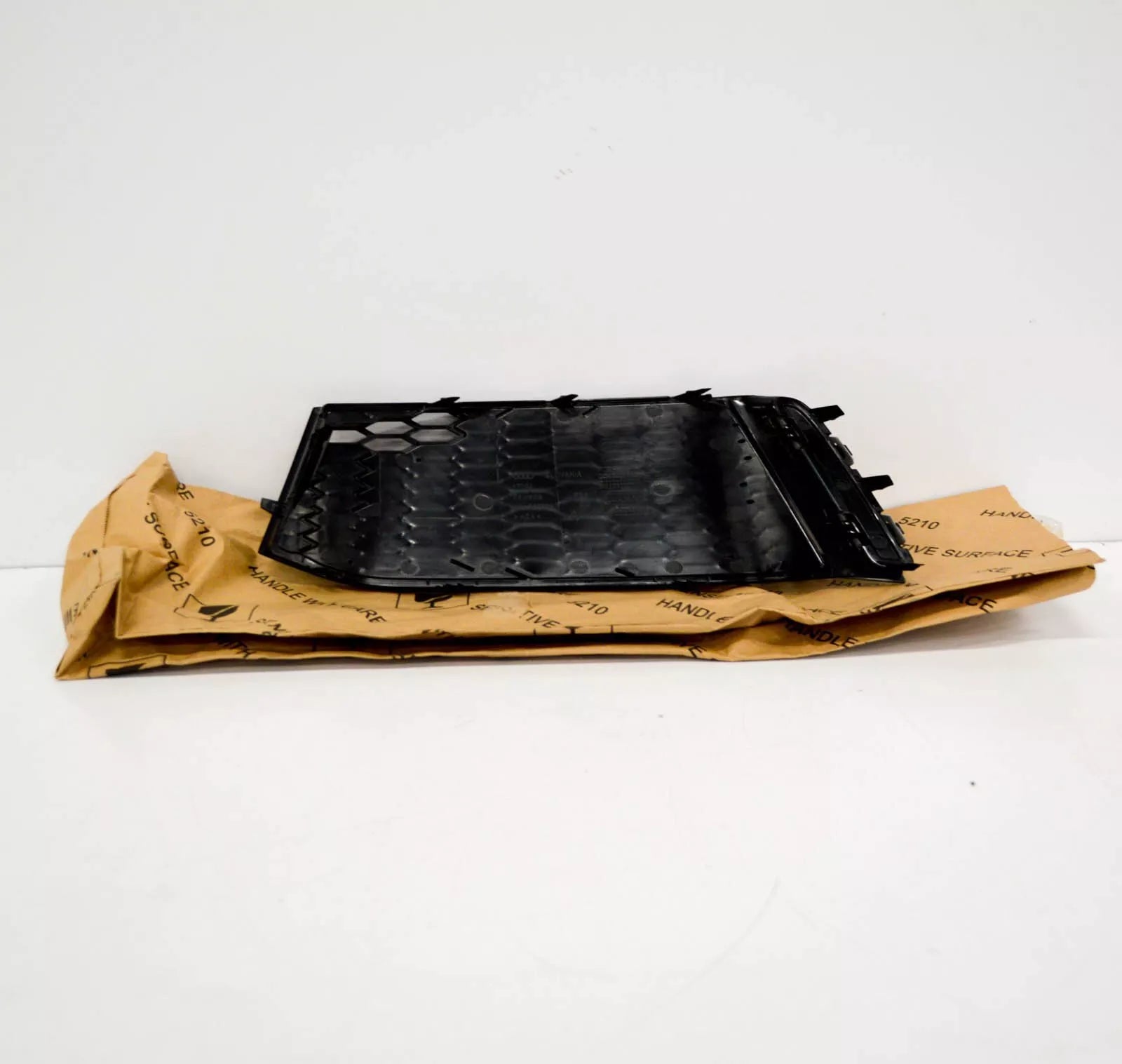 NEW AUDI A1 8X S1 FRONT BUMPER RIGHT GRILLE 8XA807648AP6 ORIGINAL