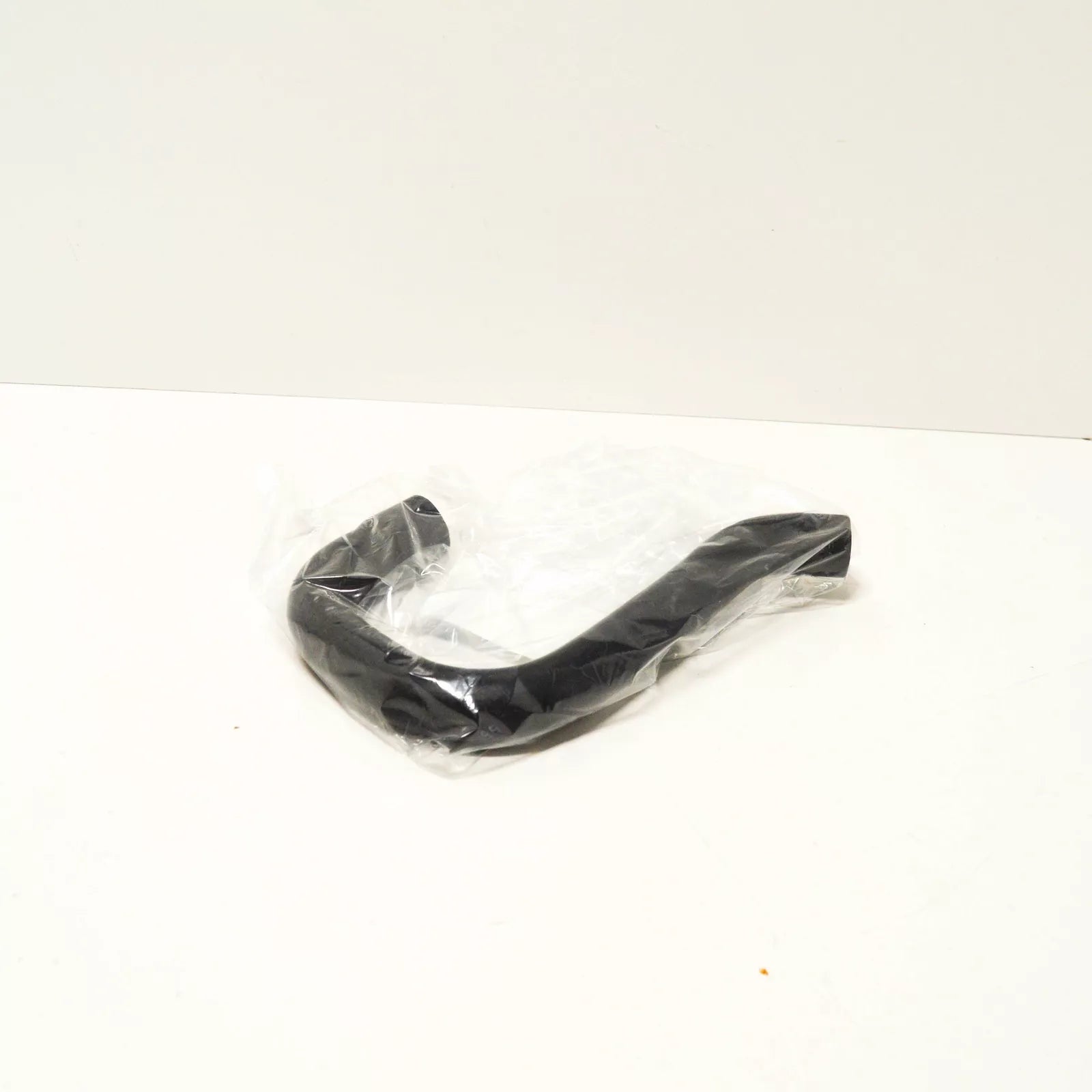 NEW BMW E36 CABRIO COUPE SEDAN IDLE VALVE AIR HOSE 1734523 13411734523 ORIGINAL