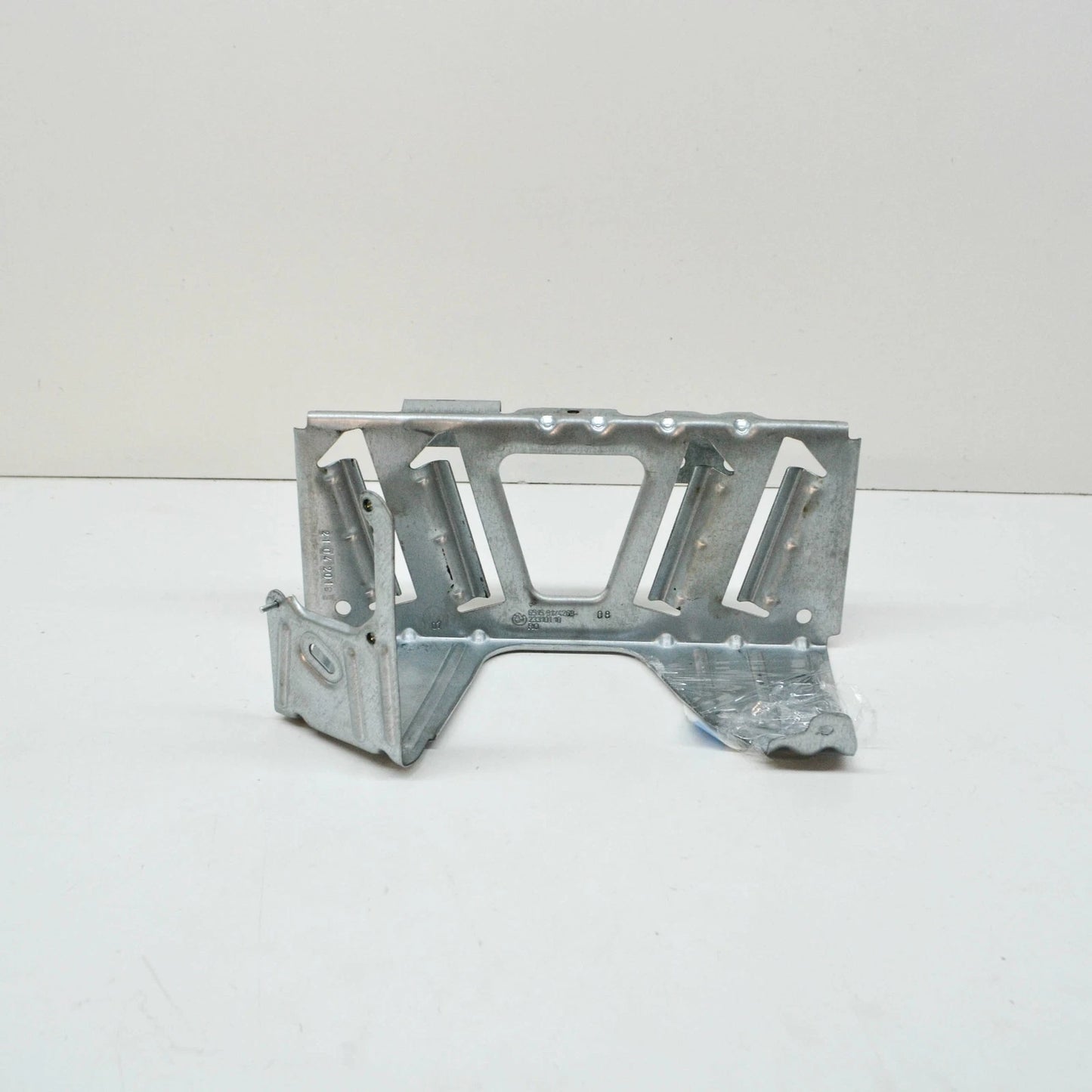 NEW BMW 5 F10 RADIO AMPLIFIER BRACKET 65159174269 ORIGINAL