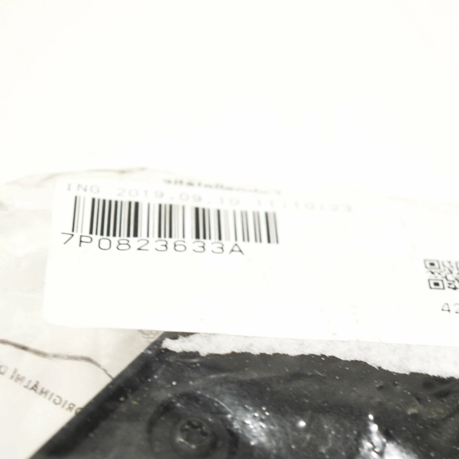 NEW VW TOUAREG 2011-2016 RHD BONNET RELEASE HANDLE BRACKET 7P0823633A