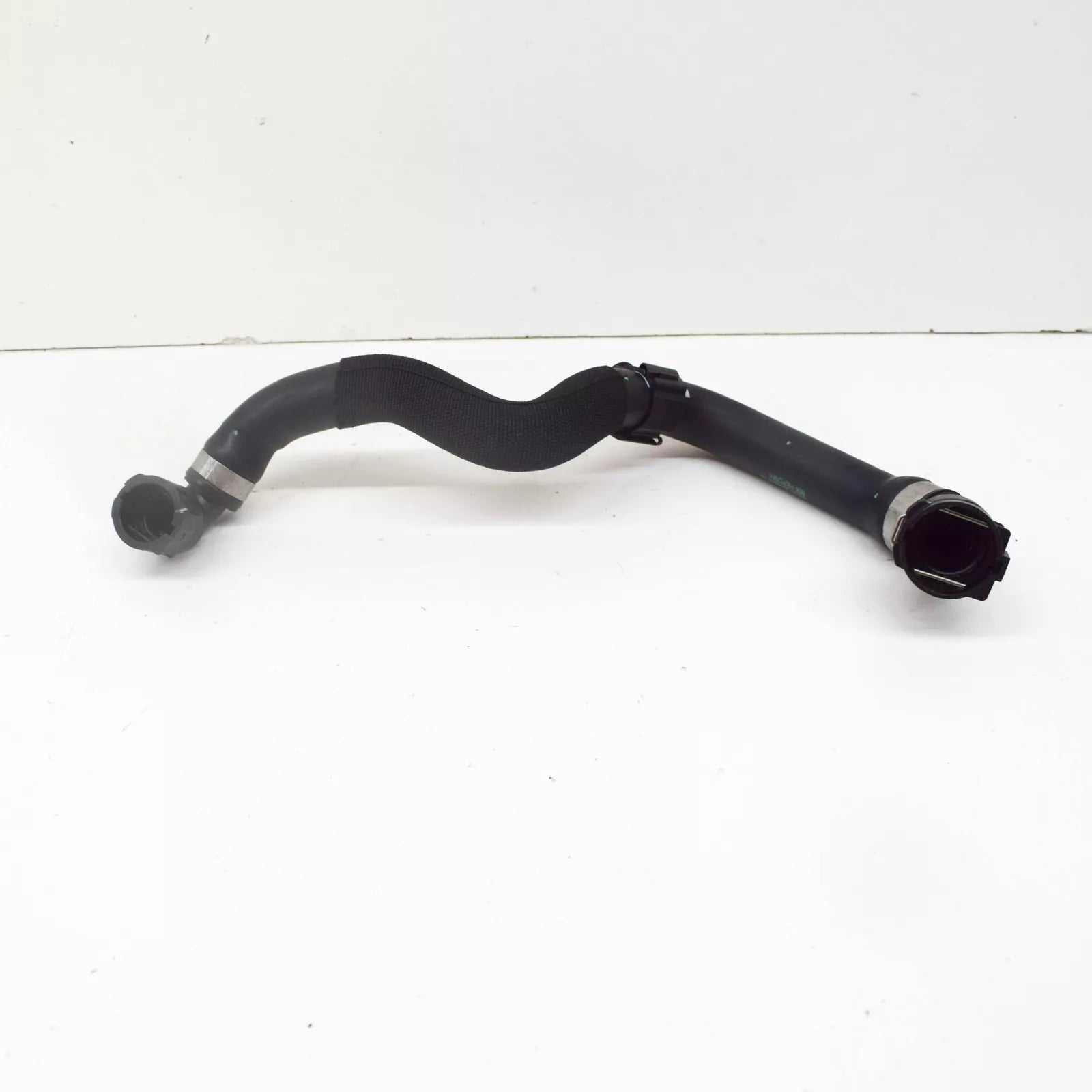 NEW BMW X5 G05 RIGHT SIDE WATER REMOTE RADIATOR HOSE 17129894789 ORIGINAL