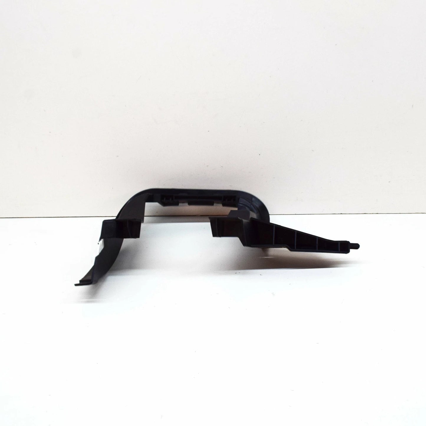 NEW MB GLA X156 REAR BUMPER EXHAUST BRACKET RIGHT A1568850214