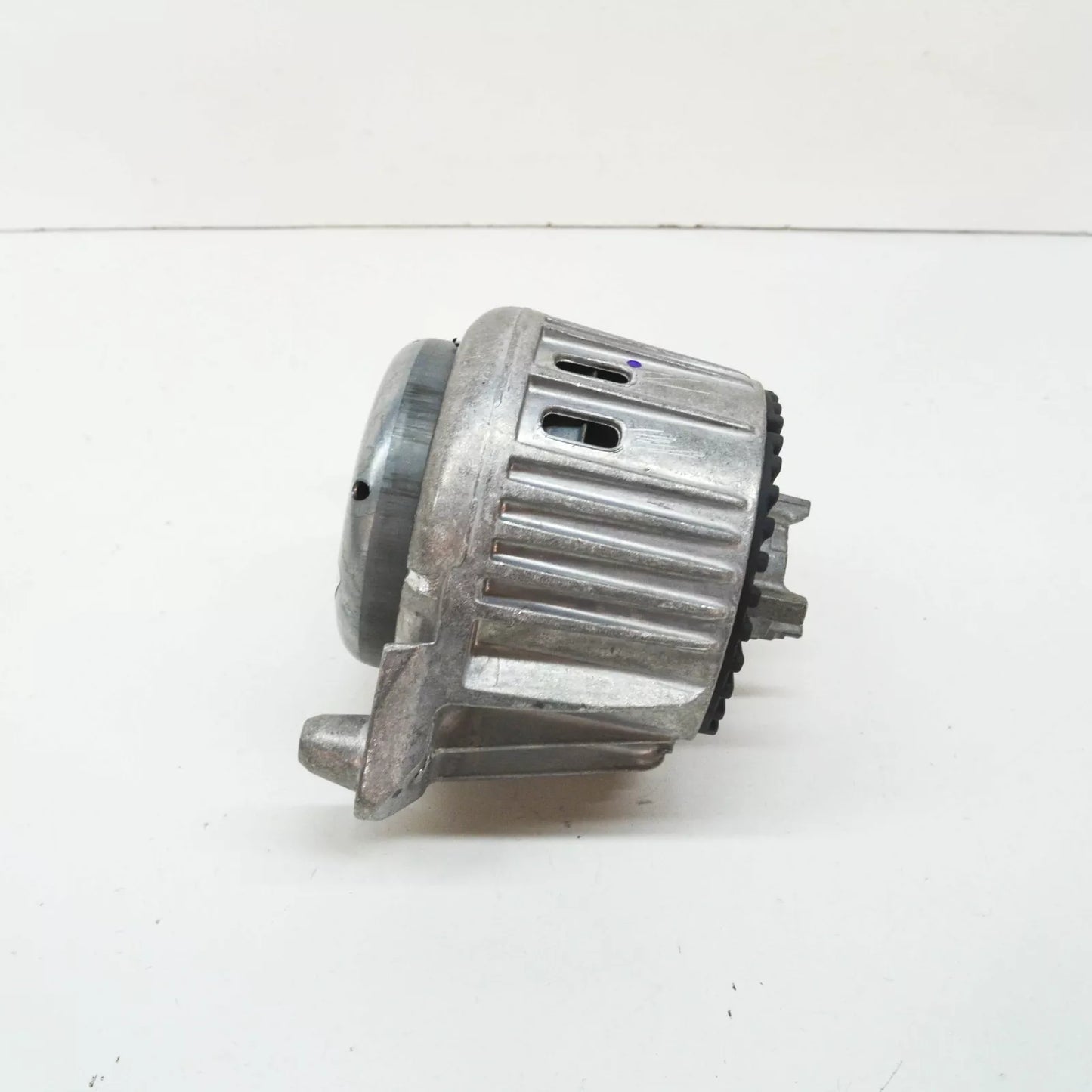 NEW MERCEDES-BENZ C-CLASS W204 LEFT SIDE ENGINE MOUNT A2122406317