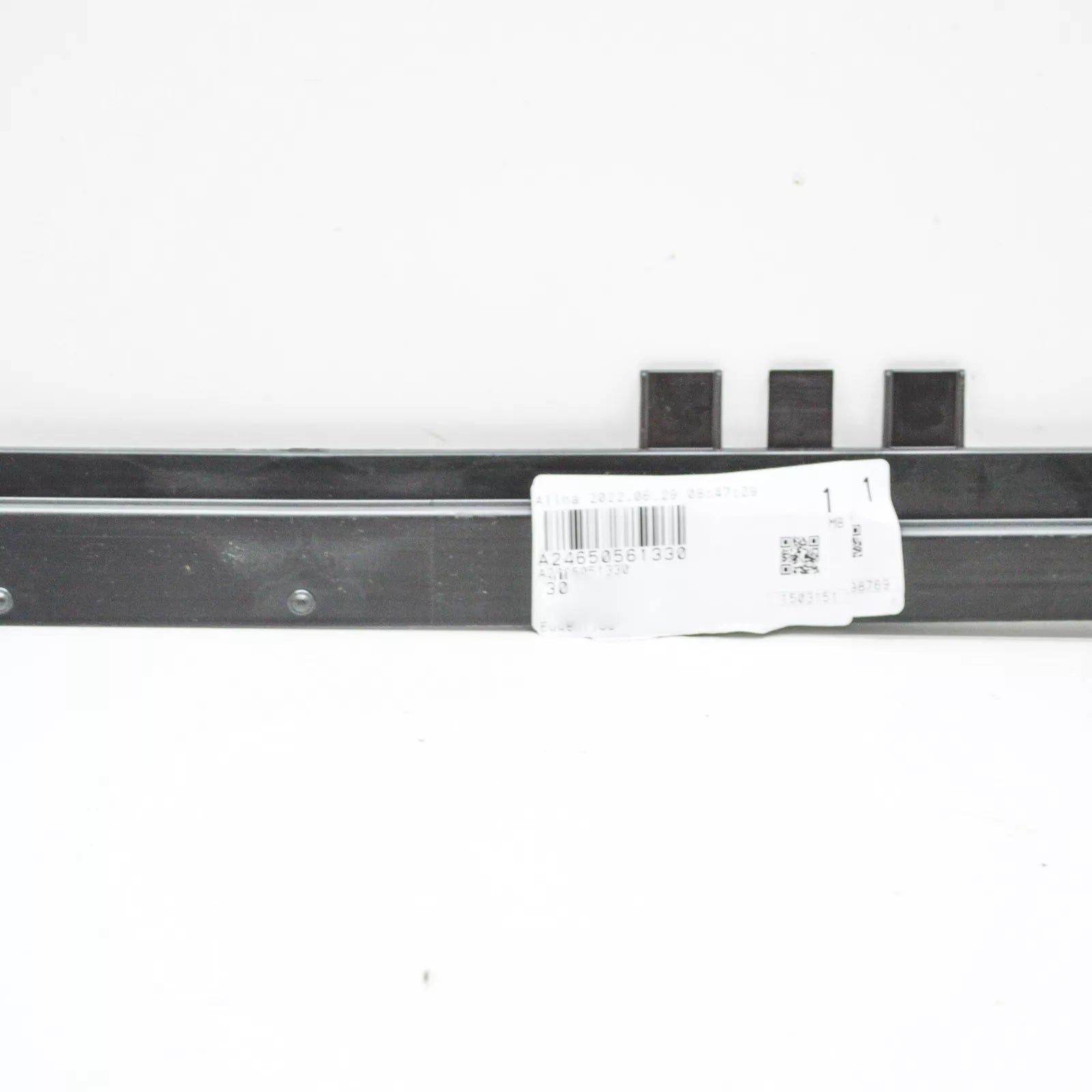 NEW MERCEDES-BENZ CLA C117 RADIATOR TOP AIR DUCTING A2465051330 ORIGINAL