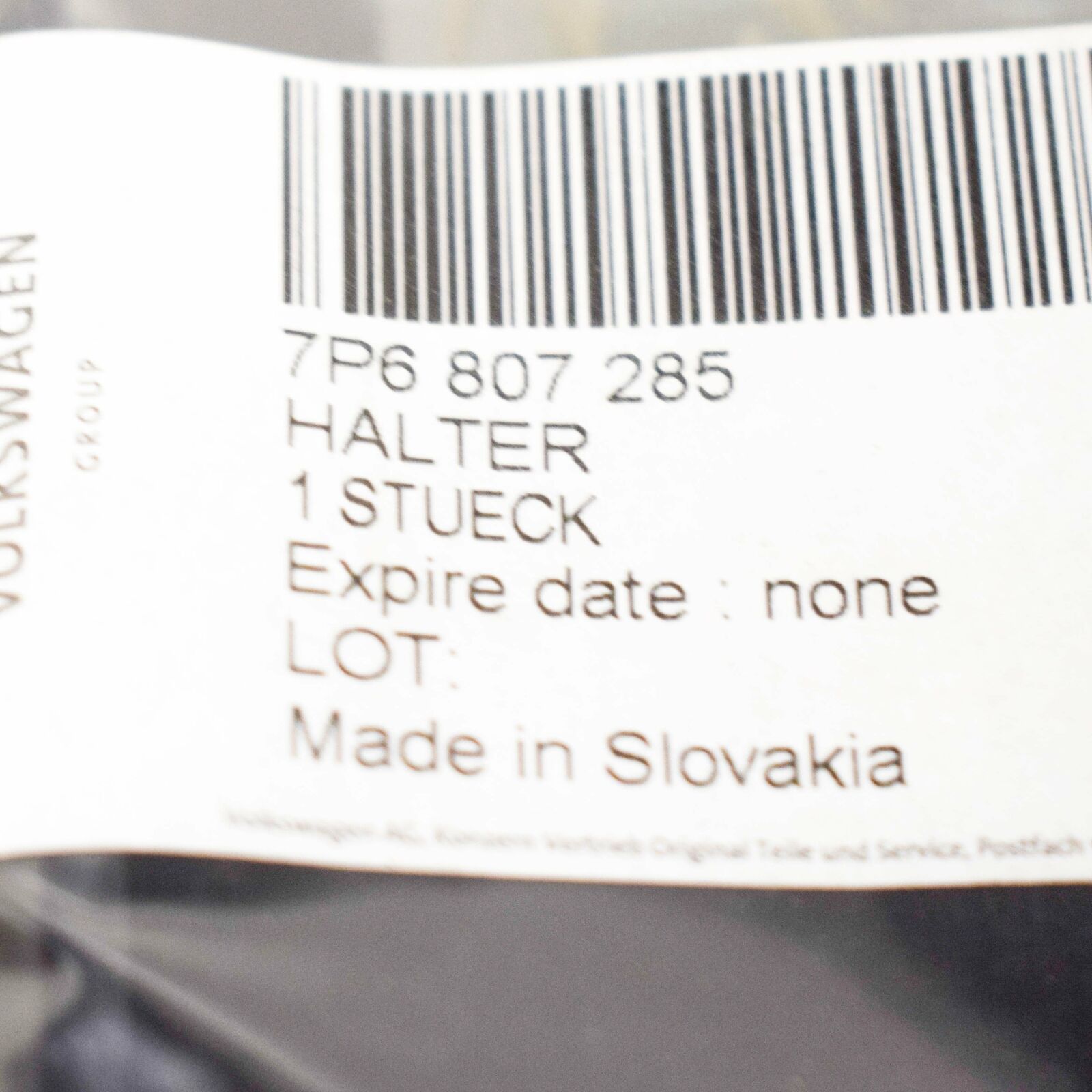 NEW VOLKSWAGEN TOUAREG 7P FRONT LICENCE PLATE HOLDER 7P6807285 ORIGINAL