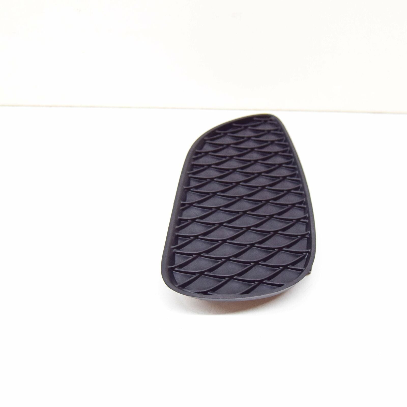 NEW MERCEDES-BENZ GLA X156 FRONT RIGHT GRILLE COVER TRIM A1568853422 ORIGINAL