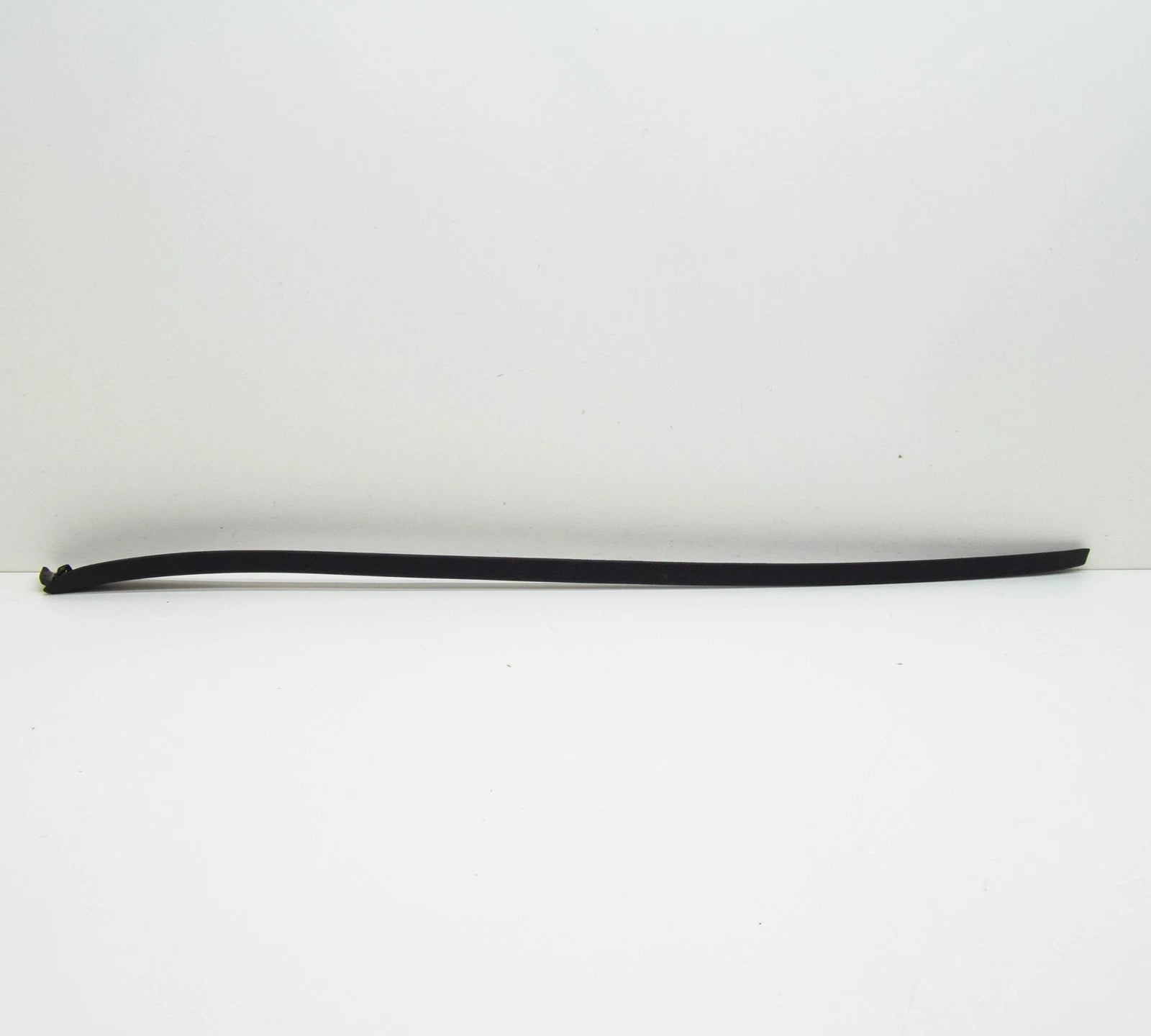 NEW SEAT LEON 5F RIGHT WINDSCREEN TRIM STRIP 5F0854320E9B9 ORIGINAL