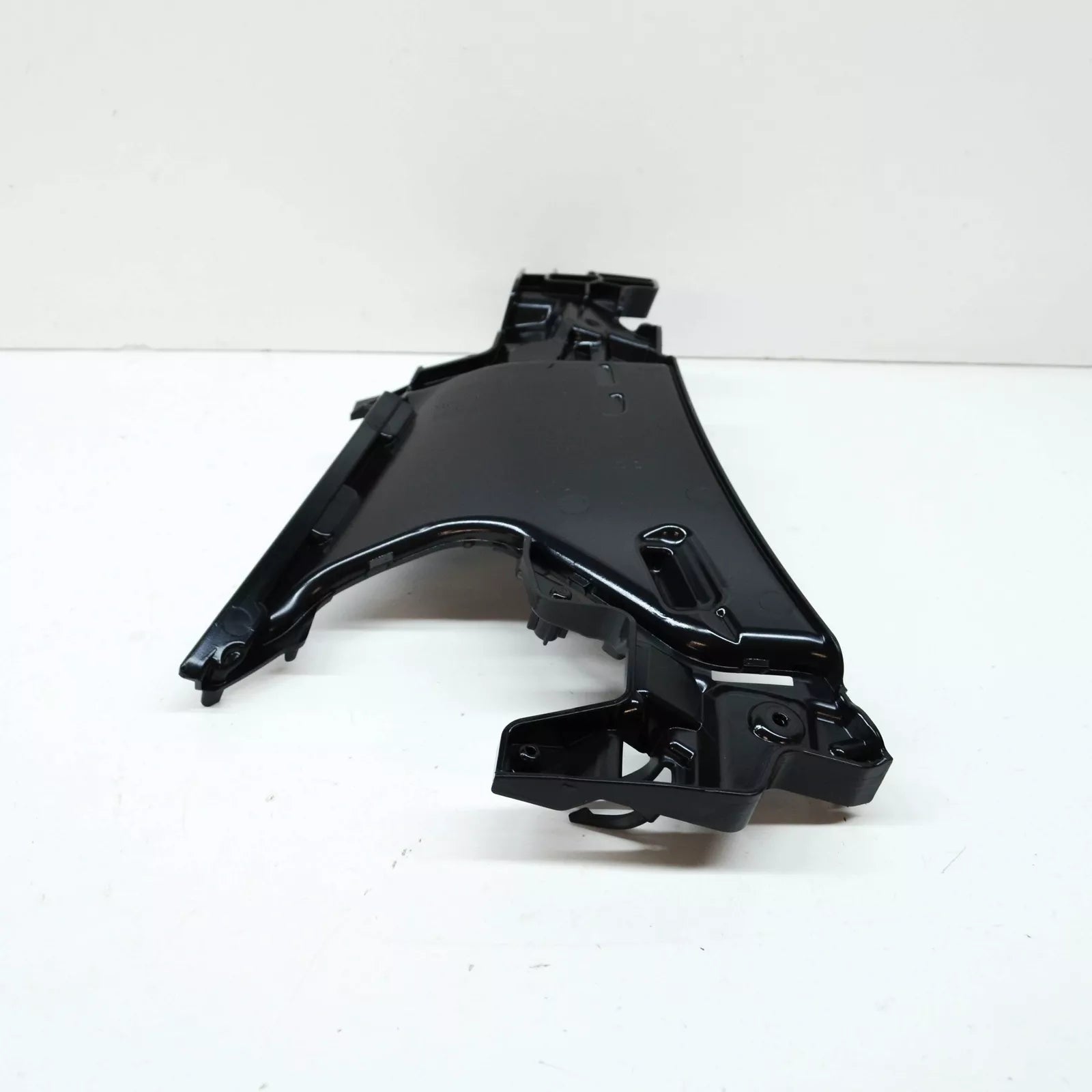 NEW AUDI E-TRON GEN FRONT BUMPER COVER RIGHT AIR DUCT 4KE121764B9B9