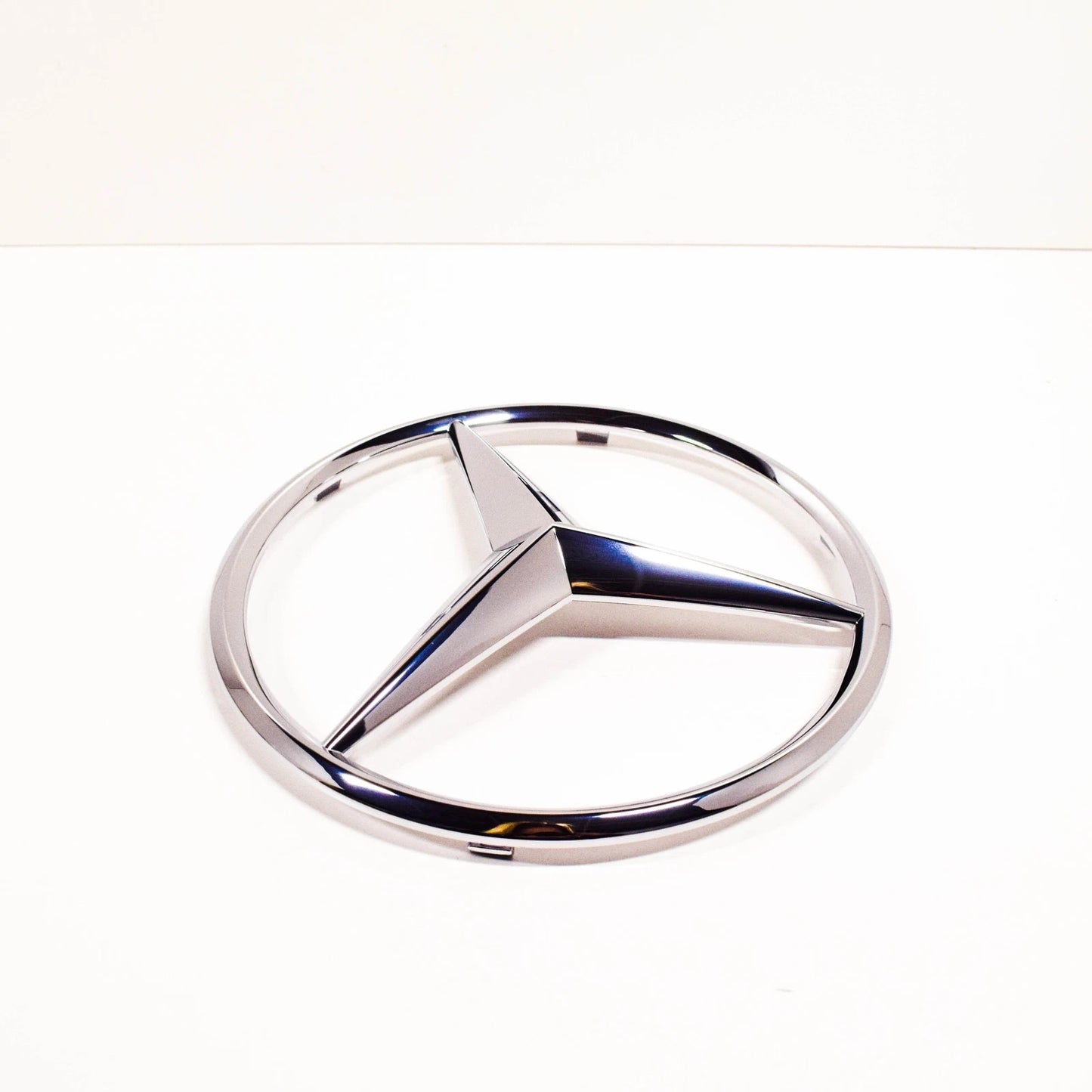 NEW MB G W463 AMG FRONT BUMPER RADIATOR GRILLE EMBLEM A0008179500 ORIGINAL