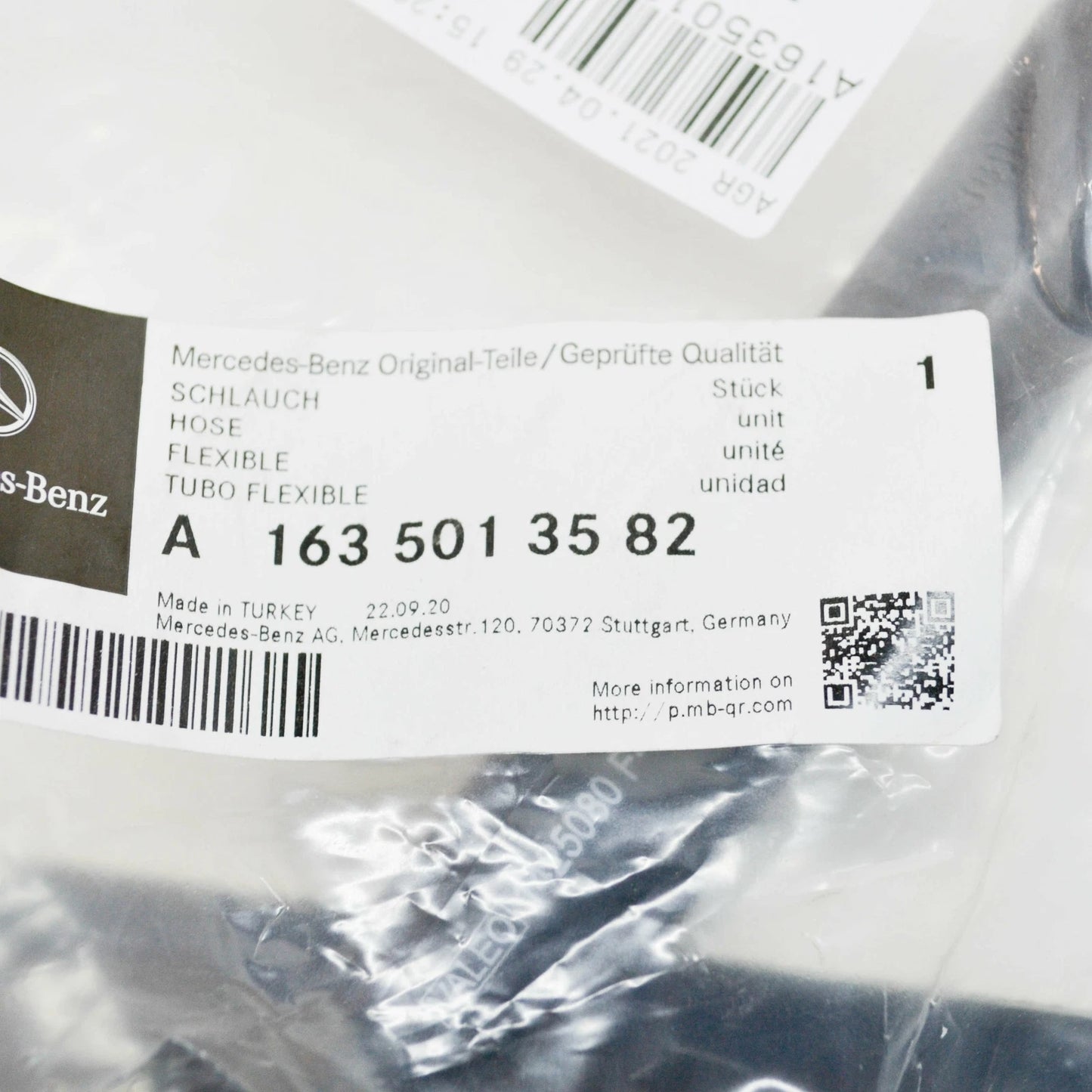 NEW MB ML W163 EXPANSION TANK TO RECIRCULATING PUMP HOSE LHD A1635013582