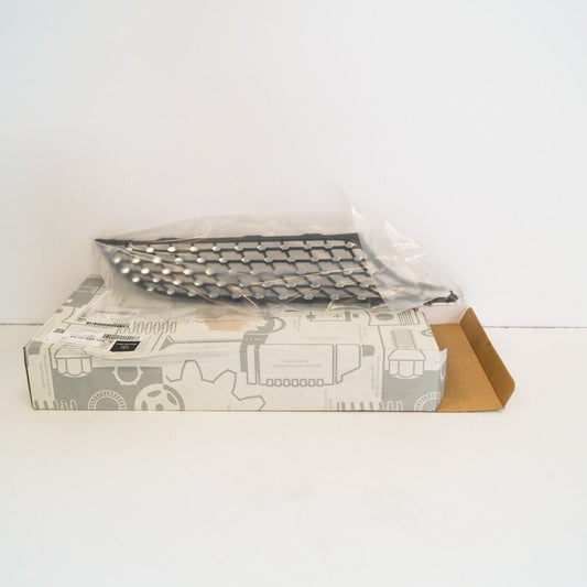 NEW MERCEDES BENZ C CLASS W205 FRONT RIGHT BUMPER GRILLE A2058882260 ORIGINAL