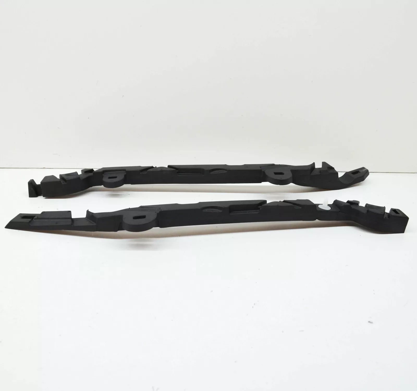 NEW AUDI E-TRON GEN FRONT BUMPER LOWER GRILLE INSULATOR FOAM 4KE807914A ORIGINAL