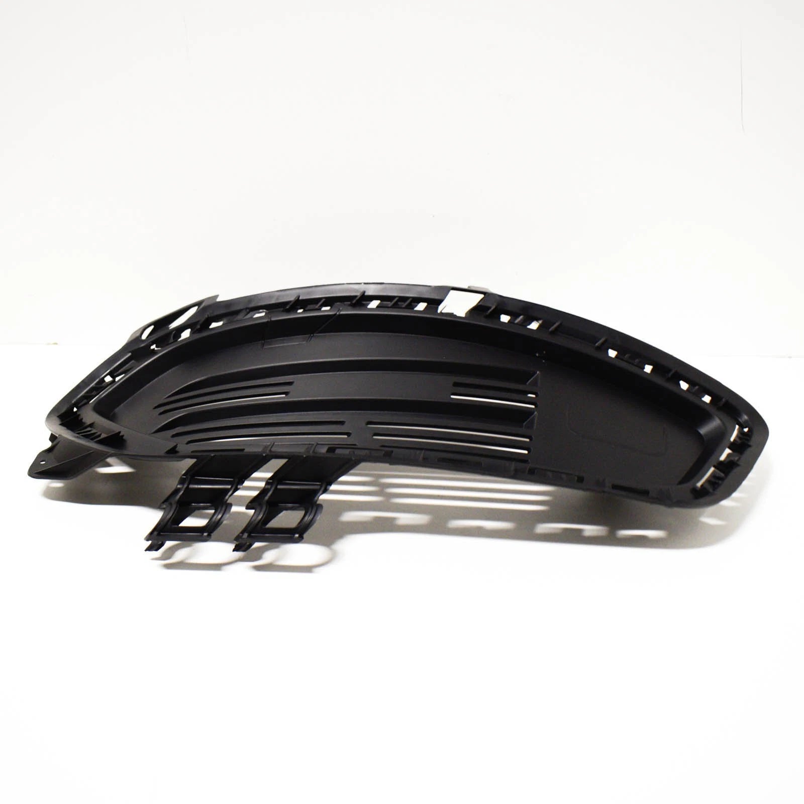 NEW MERCEDES-BENZ CLA COUPE C117 FRONT RIGHT INNER GRILLE A117885232264 ORIGINAL