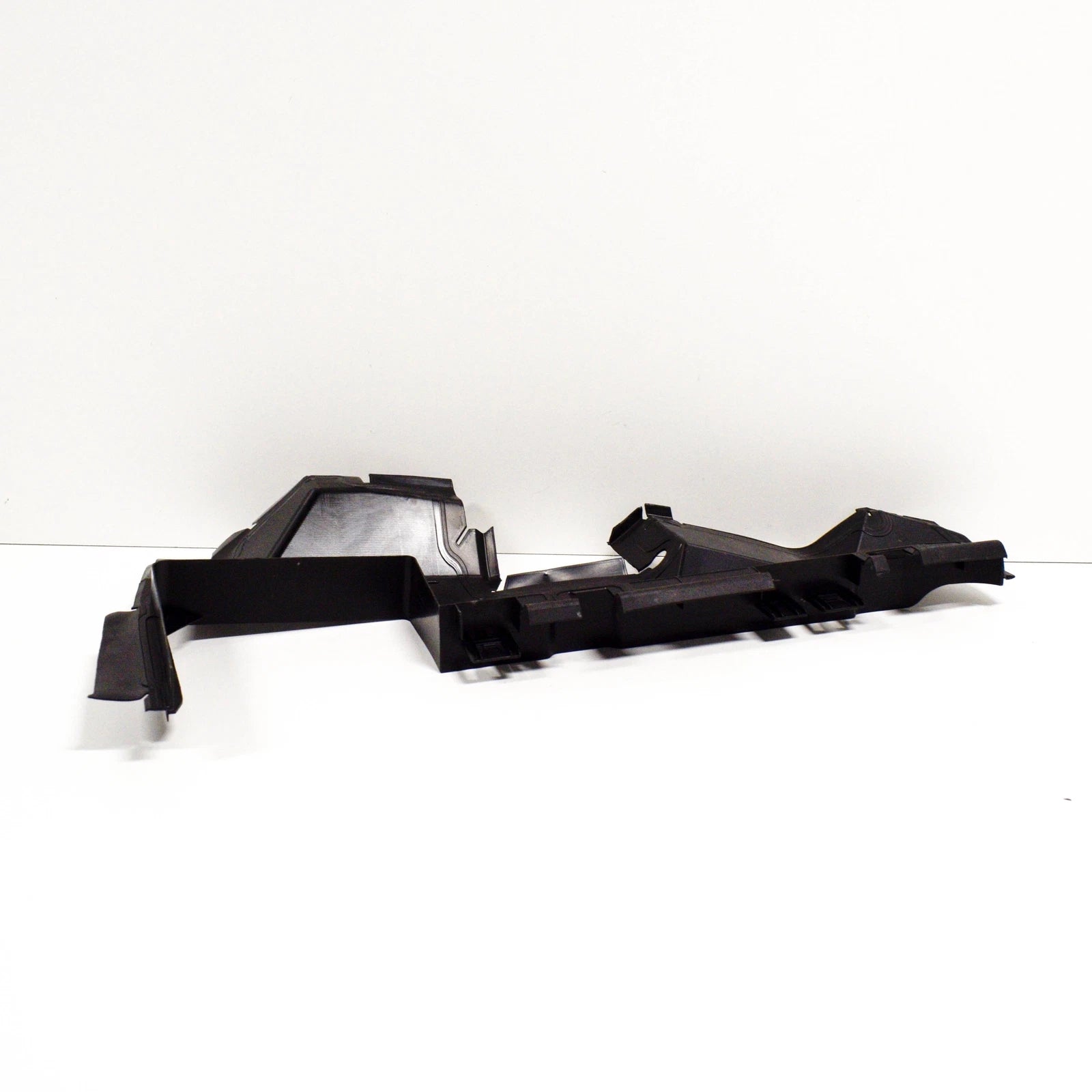 NEW AUDI A4 B8 RIGHT AIR GUIDE 8K0121284AA ORIGINAL