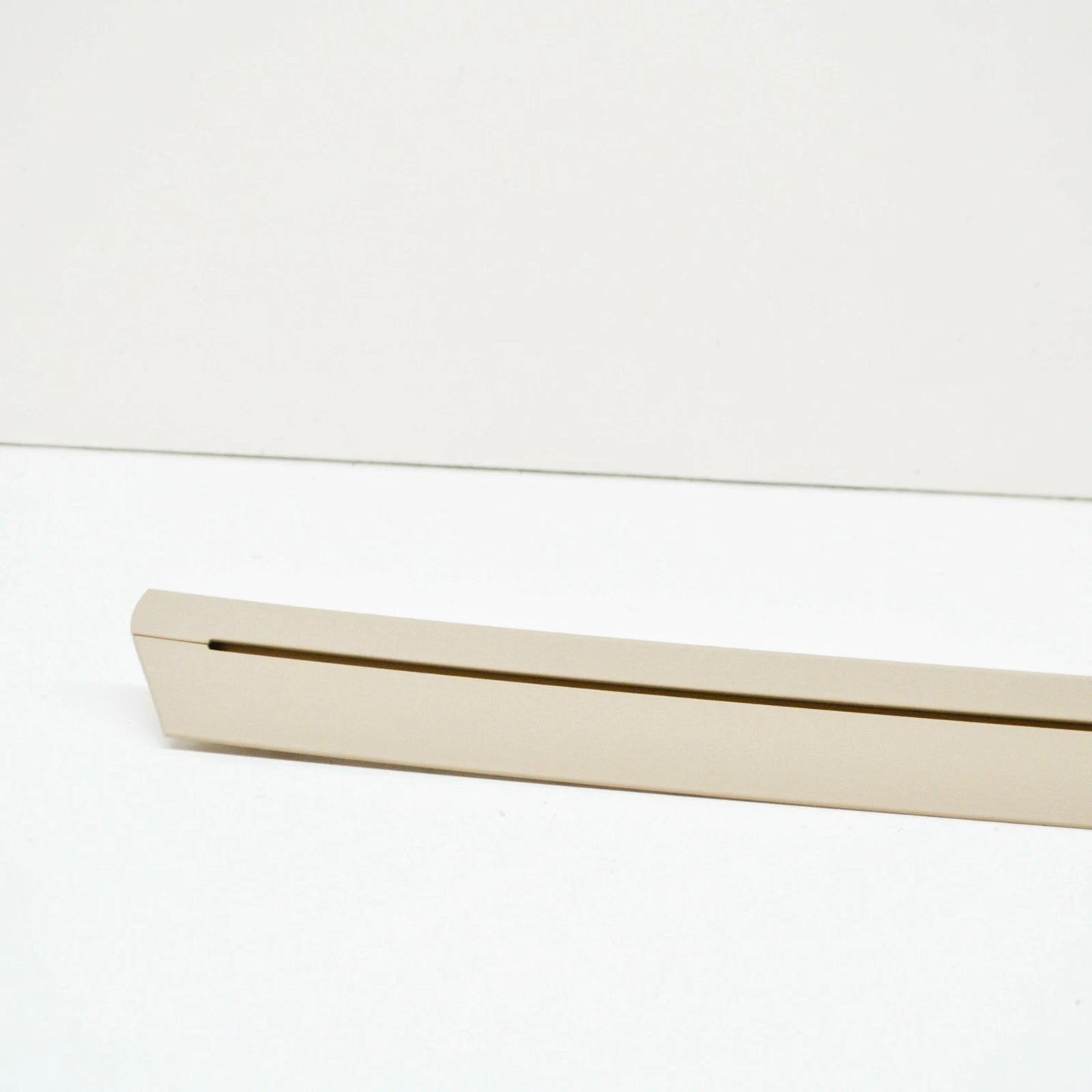 NEW MB E W212 REAR LEFT DOOR BLIND GUIDE RAIL TRIM A21281509278R73 ORIGINAL