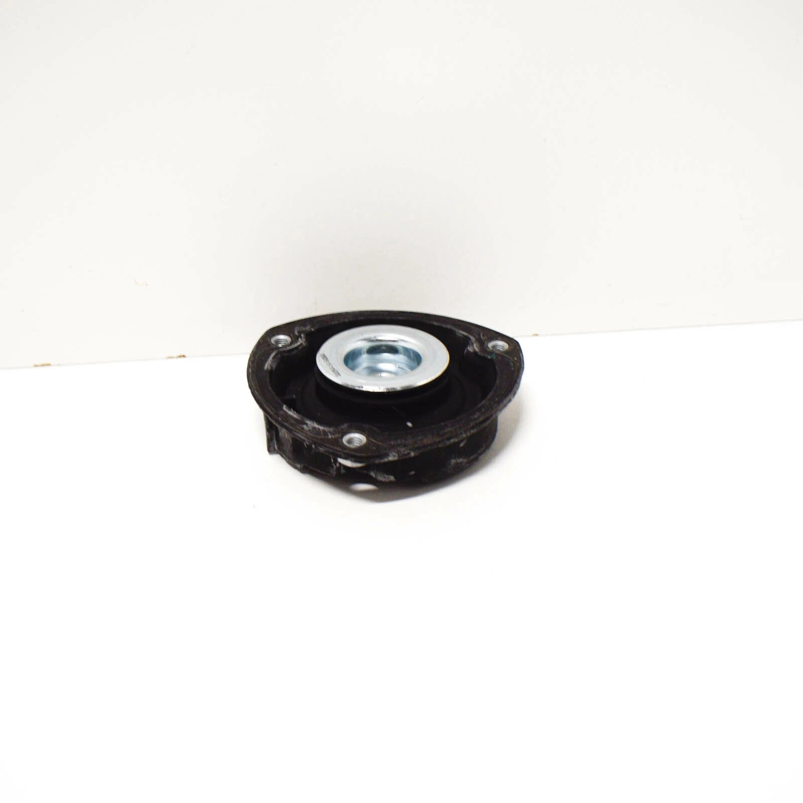 NEW VOLKSWAGEN TIGUAN 5N FRONT SUSPENSION STRUT MOUNT 5Q0412331E