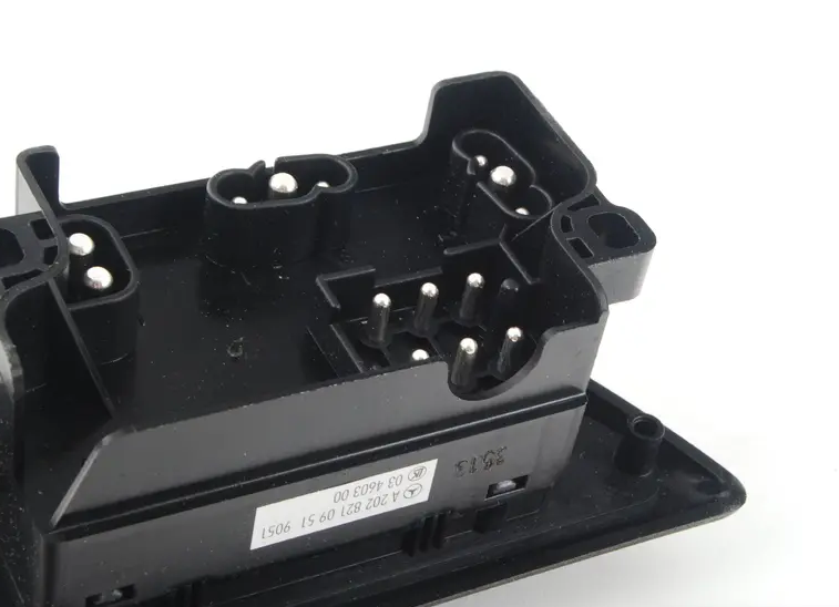 NEW MERCEDES-BENZ C W202 FRONT LEFT SEAT ADJUSTER SWITCH A20282109519051