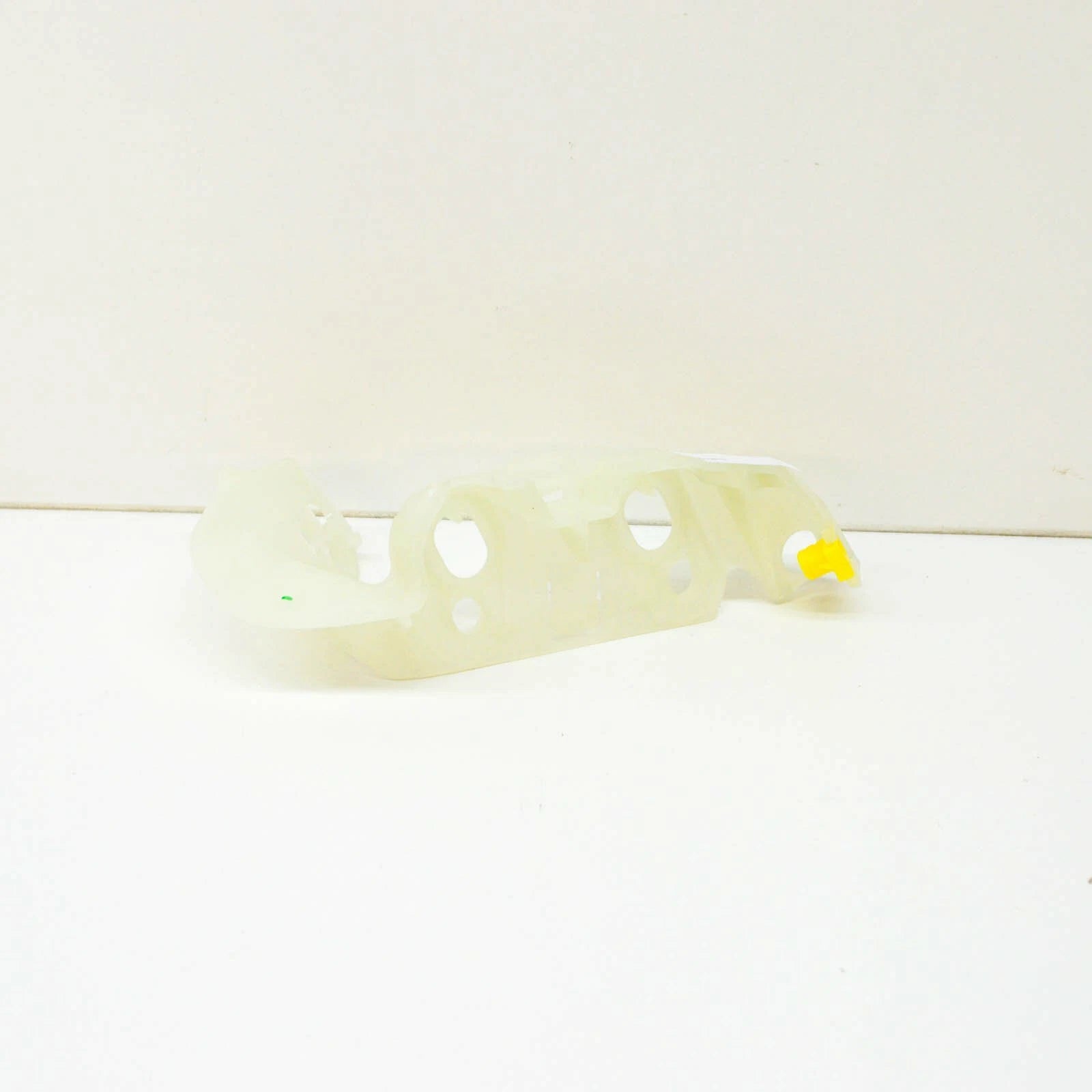 NEW AUDI A5 8W6 FRONT RIGHT BUMPER BRACKET GUIDE 8W6807284A ORIGINAL