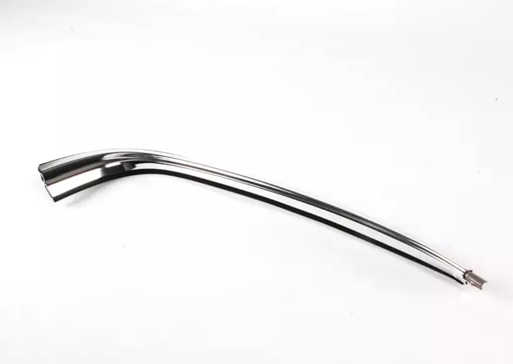 NEW BMW 7 E38 REAR RIGHT WINDOW MOULDING 8125470 51138125470 ORIGINAL