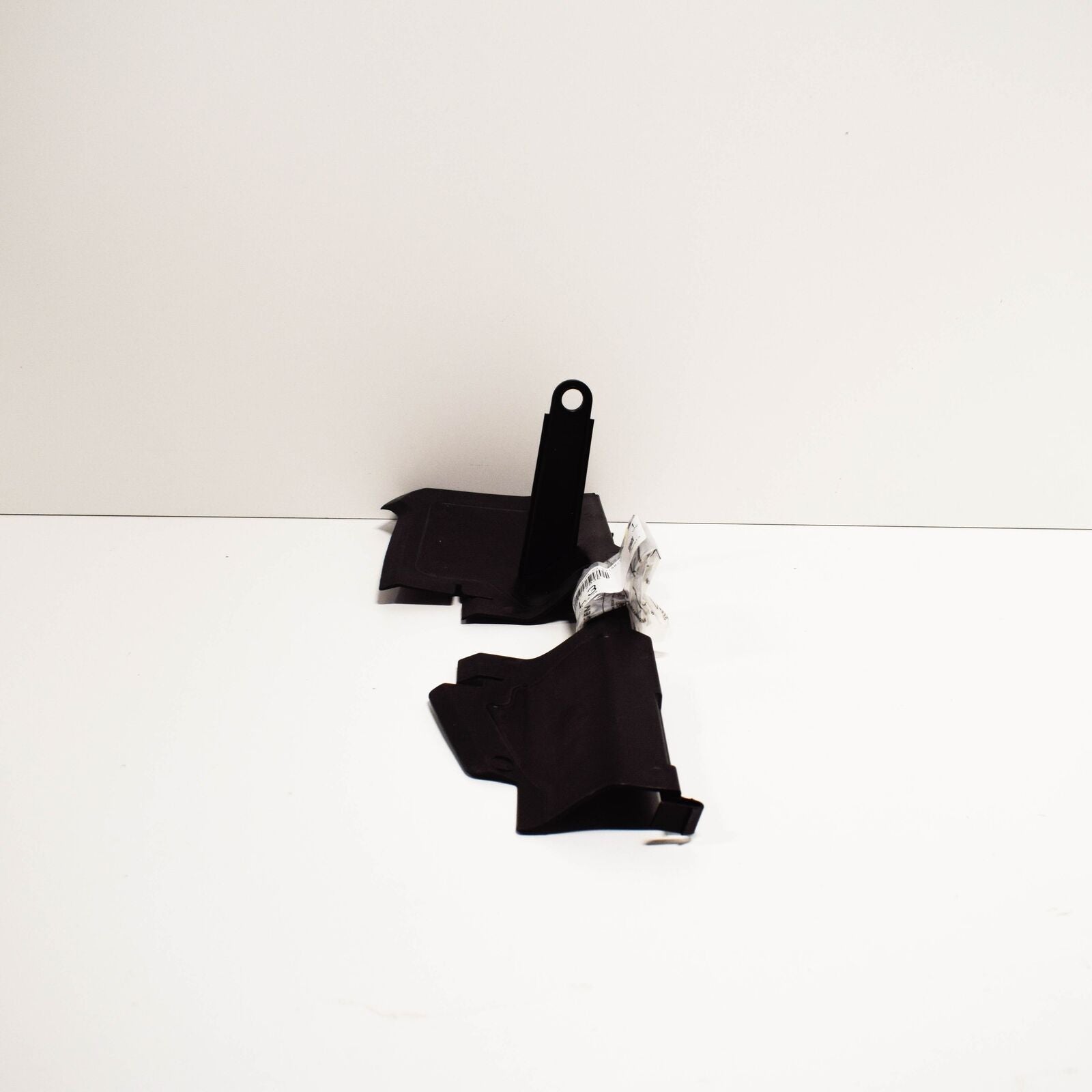 NEW AUDI A3 8P LEFT SIDE AIR GUIDE 8P0121283E ORIGINAL