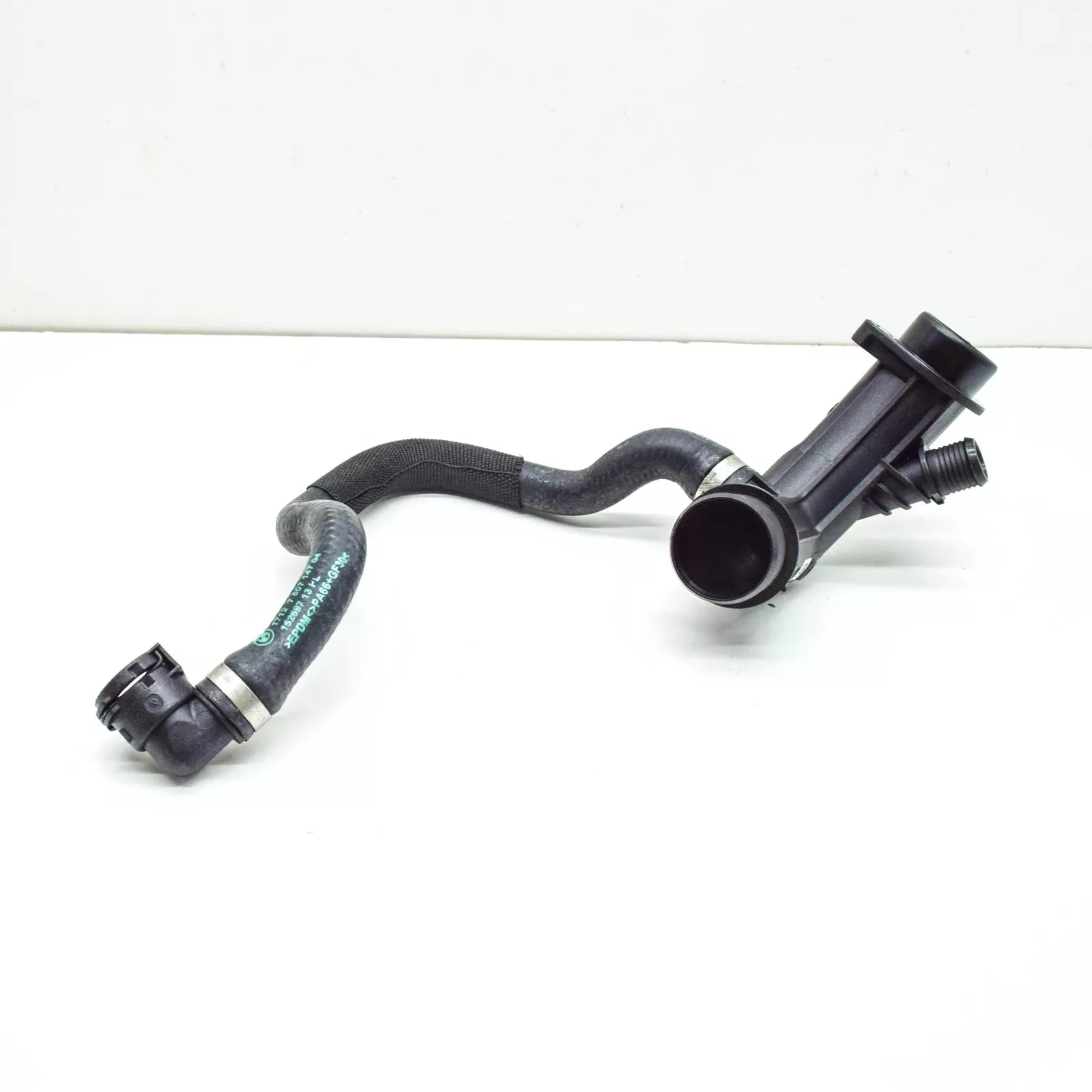 NEW BMW 5 G30 LINE COOLANT PUMP HEAT EXCHANGER 17127507147 ORIGINAL