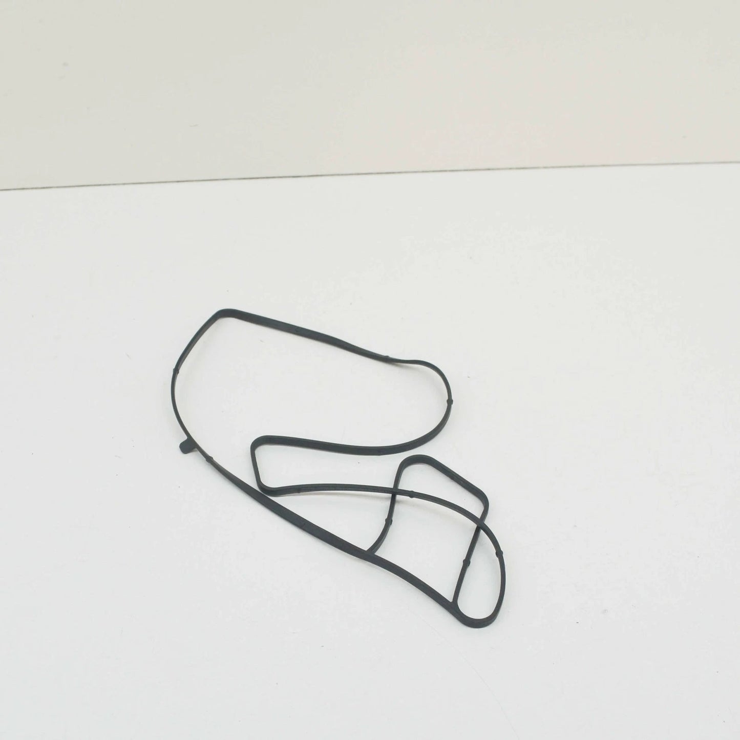 NEW MERCEDES-BENZ E W210 WATER PUMP GASKET A1122010080 ORIGINAL