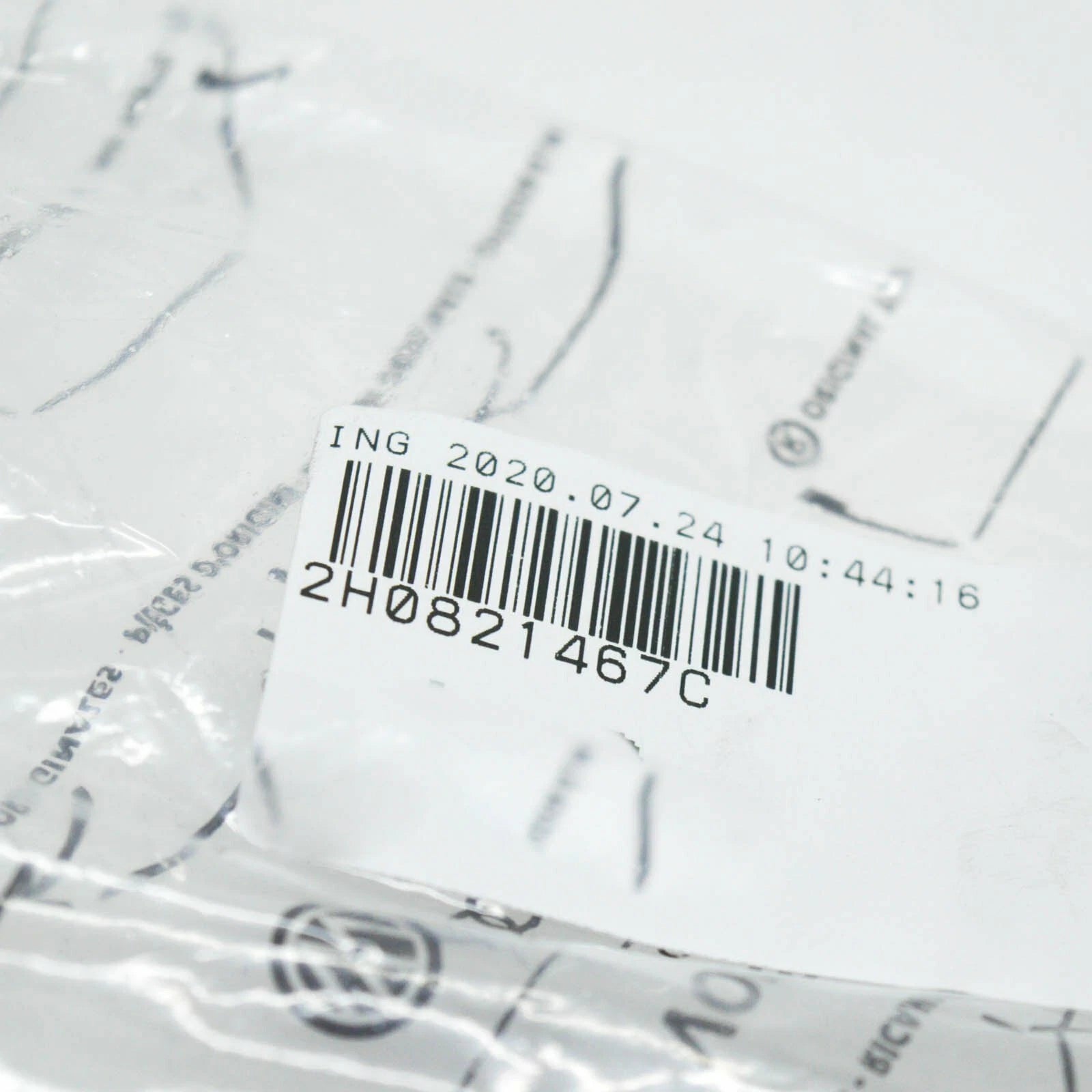 NEW VOLKSWAGEN AMAROK REAR LEFT MUD FLAP BRACKET 2H0821467C ORIGINAL