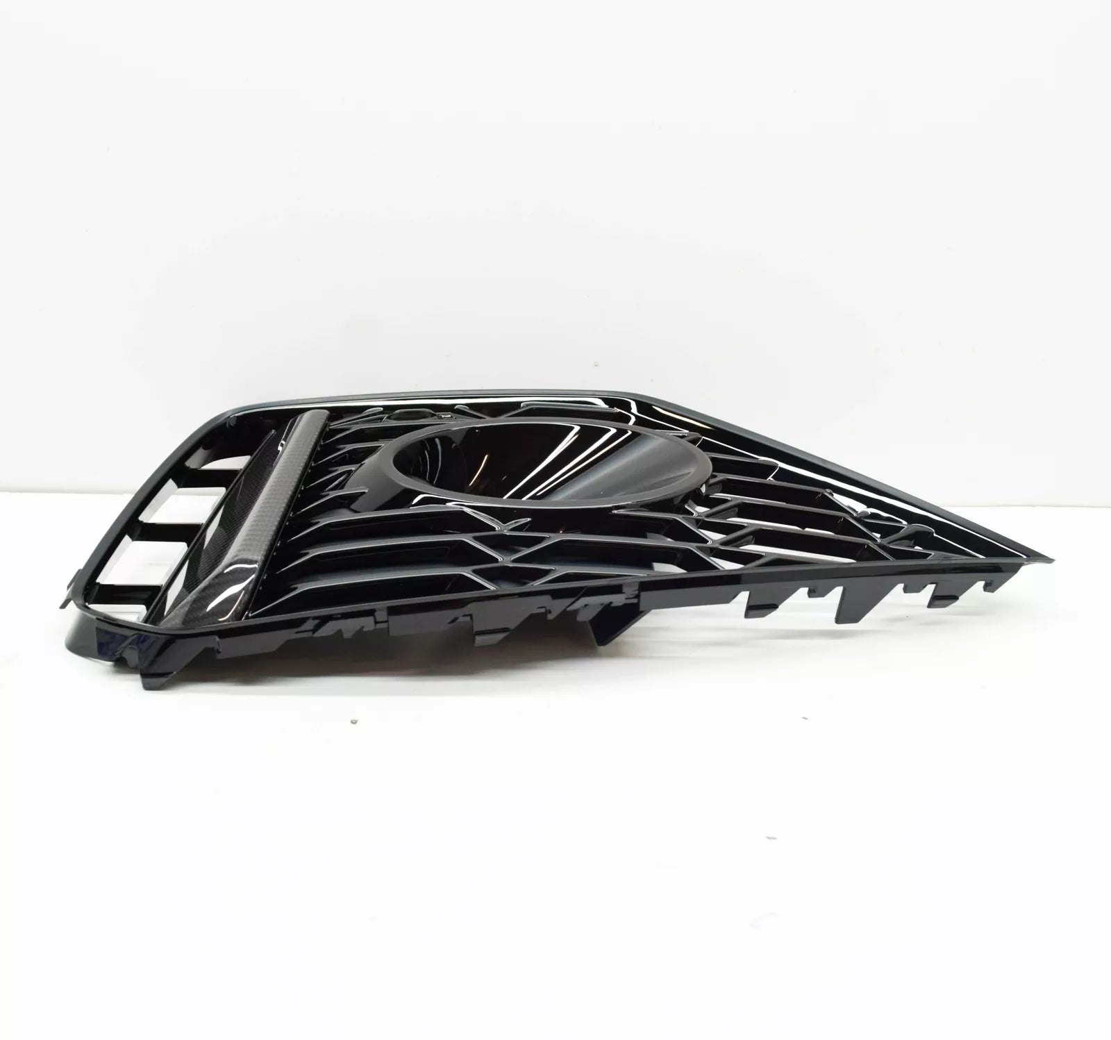 NEW AUDI A5 SPORTBACK F5 FRONT RIGHT AIR GUIDE GRILLE 8W0807682AS3Q0 ORIGINAL