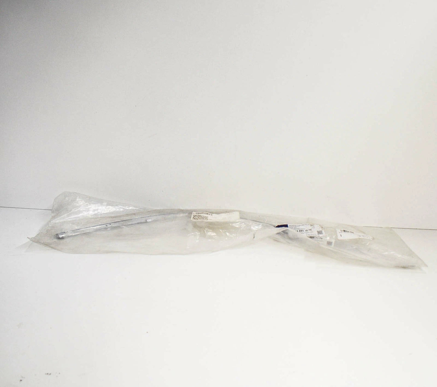 NEW MERCEDES BENZ CL C215 FRONT RIGHT CHROME MOULDING TRIM A2158851074 ORIGINAL