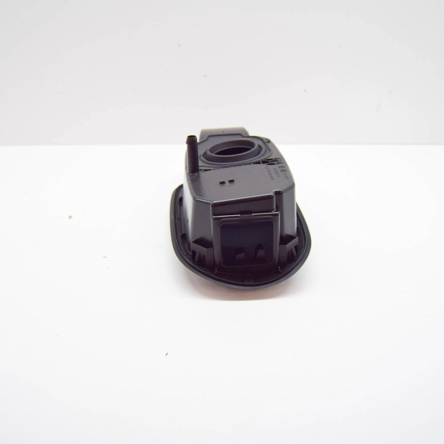 NEW MERCEDES-BENZ E COUPE C238 FUEL TANK FILLER RECESS A2386307000 ORIGINAL