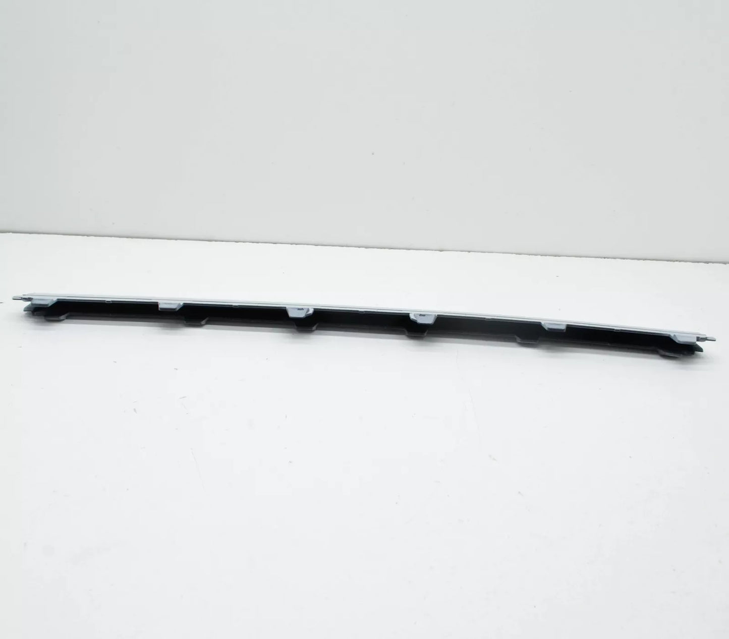 NEW VW TIGUAN AD FRONT BUMPER CENTER VENT GRILLE TRIM 5NA853211FGRU