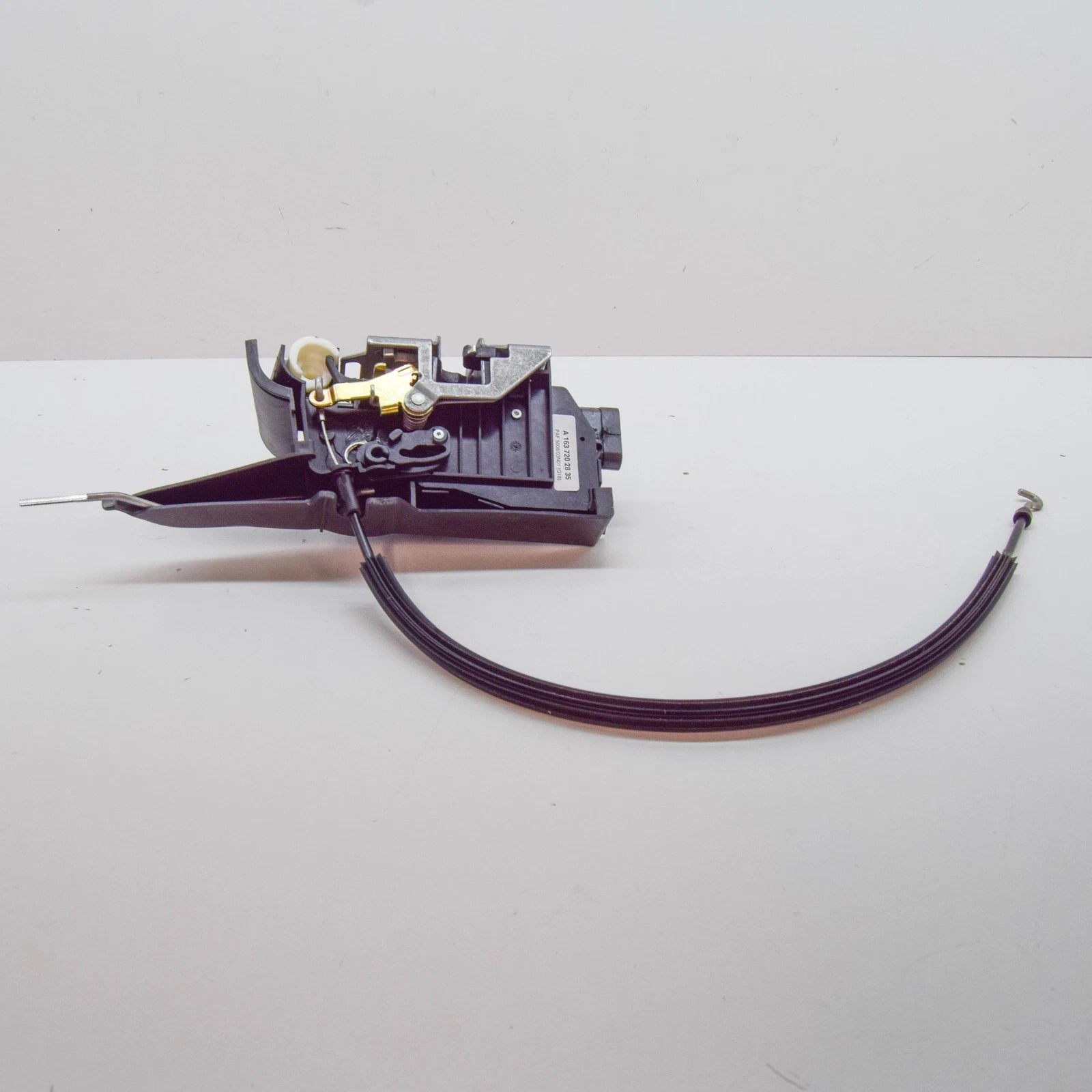 NEW MERCEDES-BENZ ML W163 FRONT RIGHT DOOR LOCK LHD A1637202835 ORIGINAL